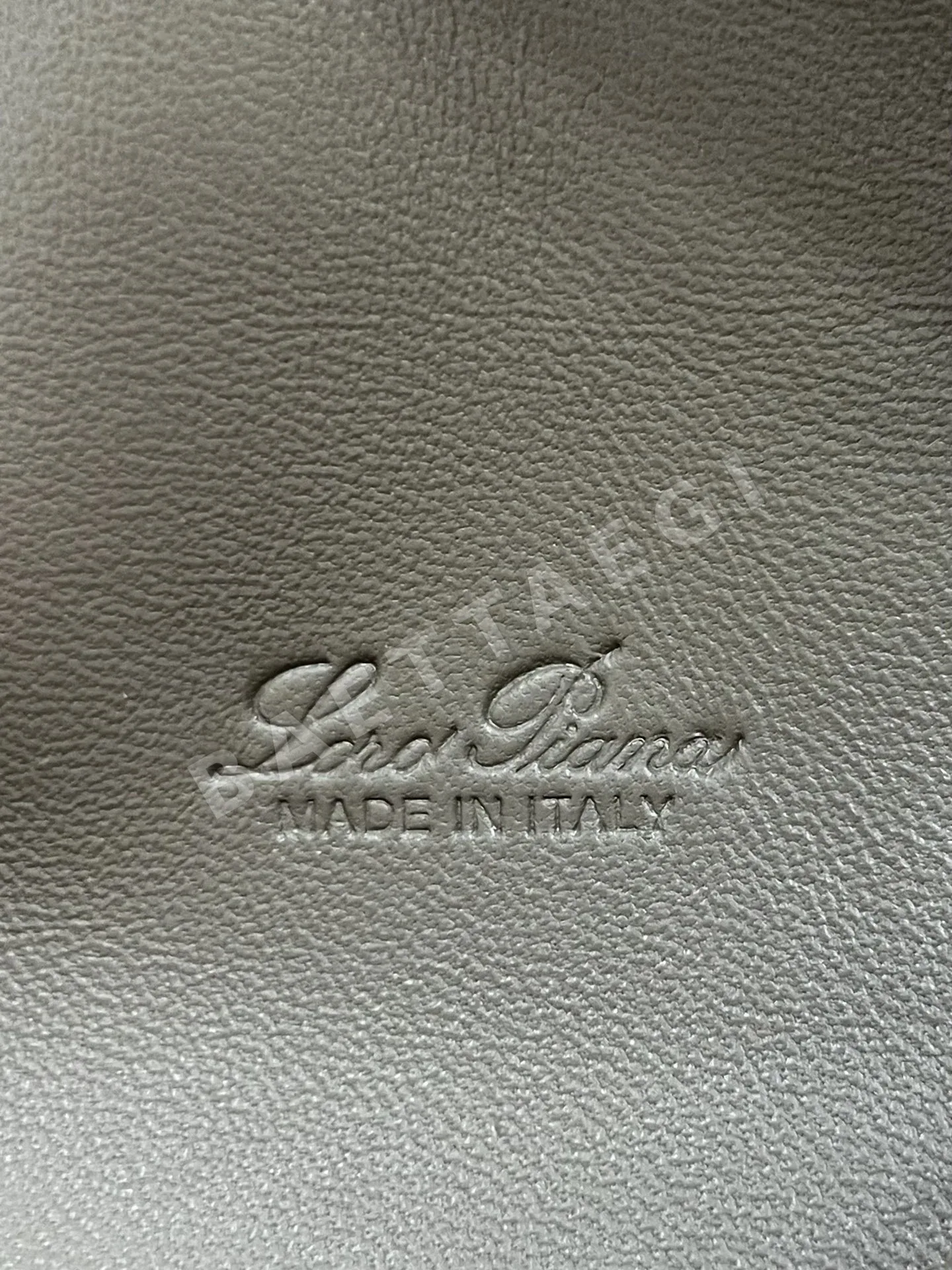 로로피아나 가죽 패치워크 크로스백 상세 이미지 8