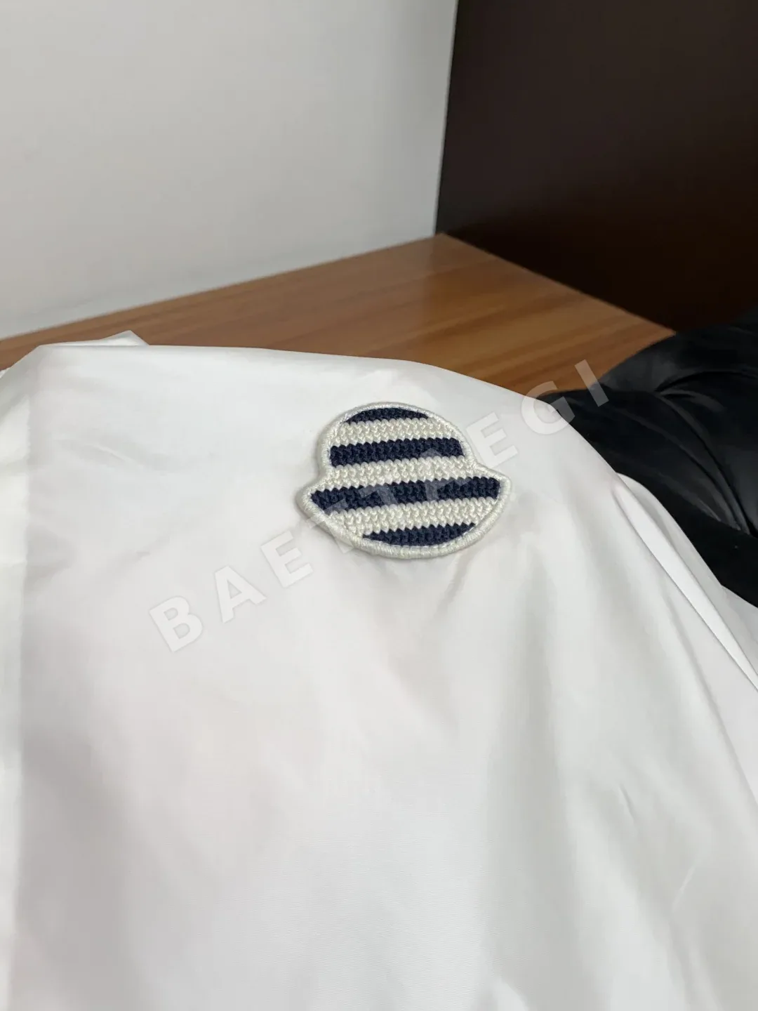 몽클레르 남성 캐주얼 슬림핏 자켓 상세 이미지 8