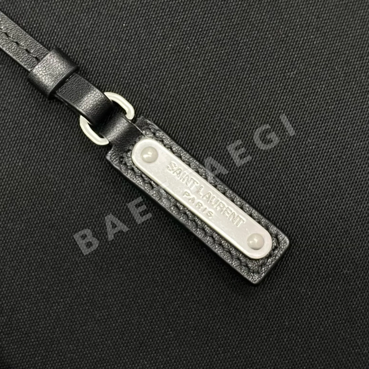 생로랑 E68880 가죽 자수 백팩 상세 이미지 8