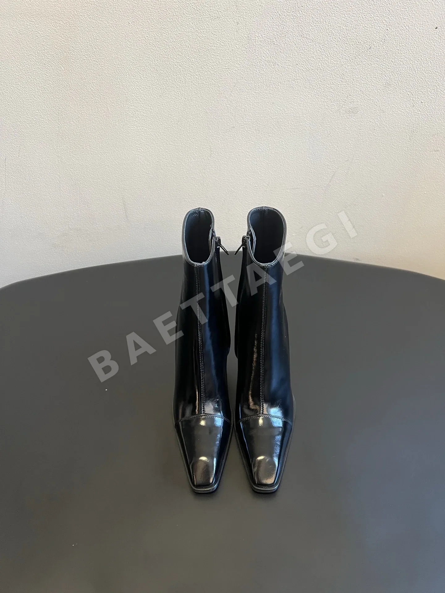 생로랑 부츠 여성 카ー 스킨 스퀘어토 207533