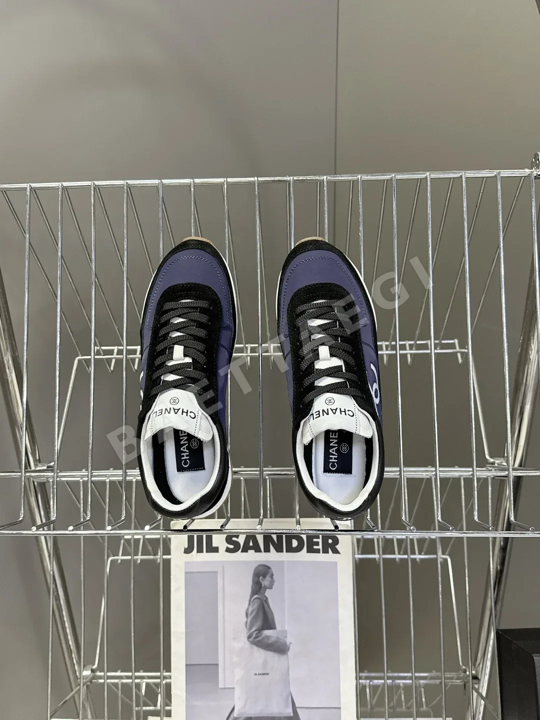 샤넬 맞춤형 하이글로스 카우하이드 스니커즈 상세 이미지 6