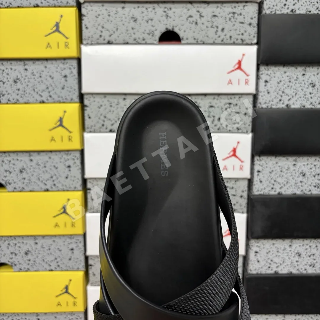 에르메스 [YX] 블랙 205758 Hermes Chypre Sandal 상세 이미지 4