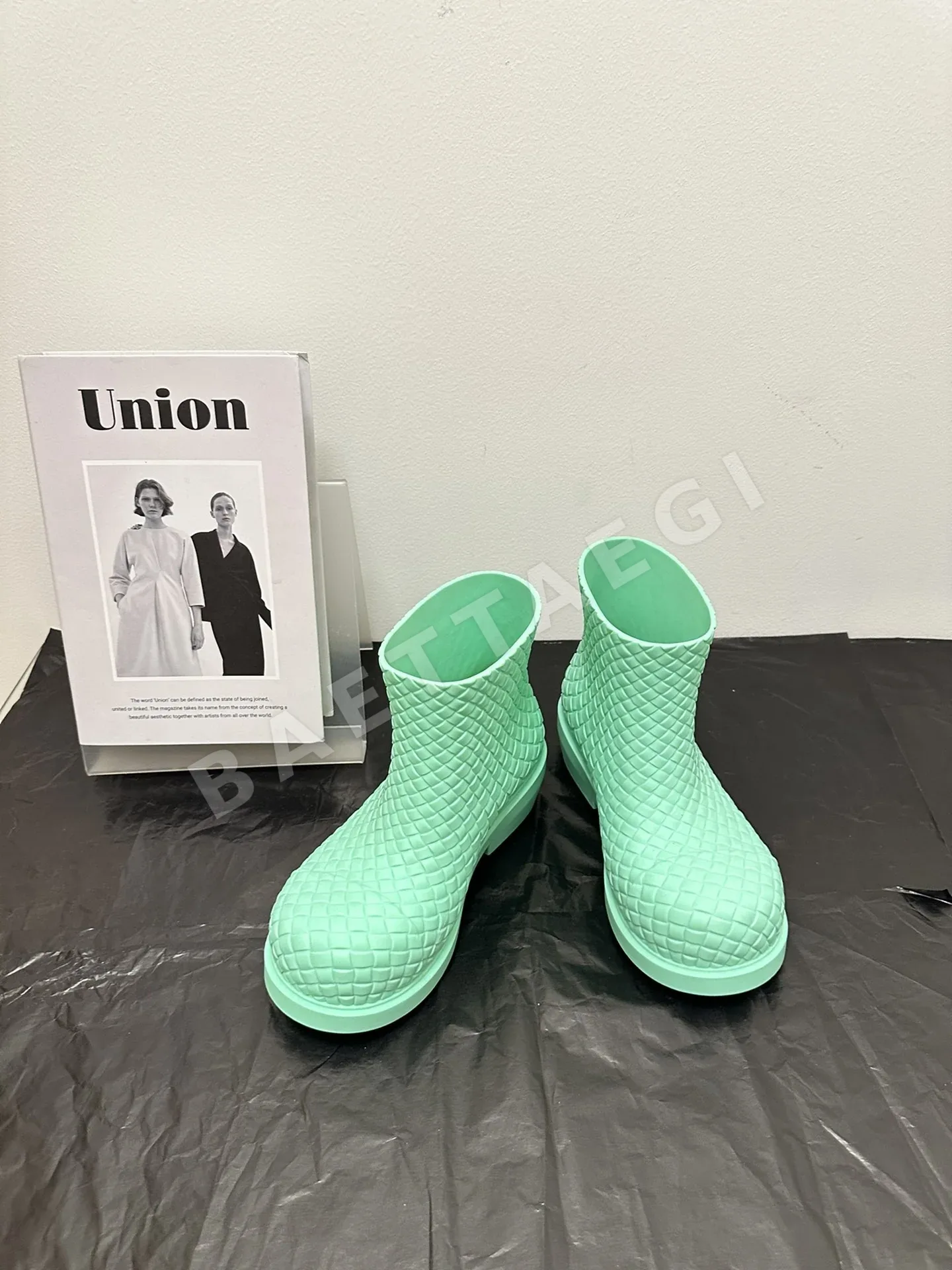 보테가베네타 짜임 레인부츠 상세 이미지 7