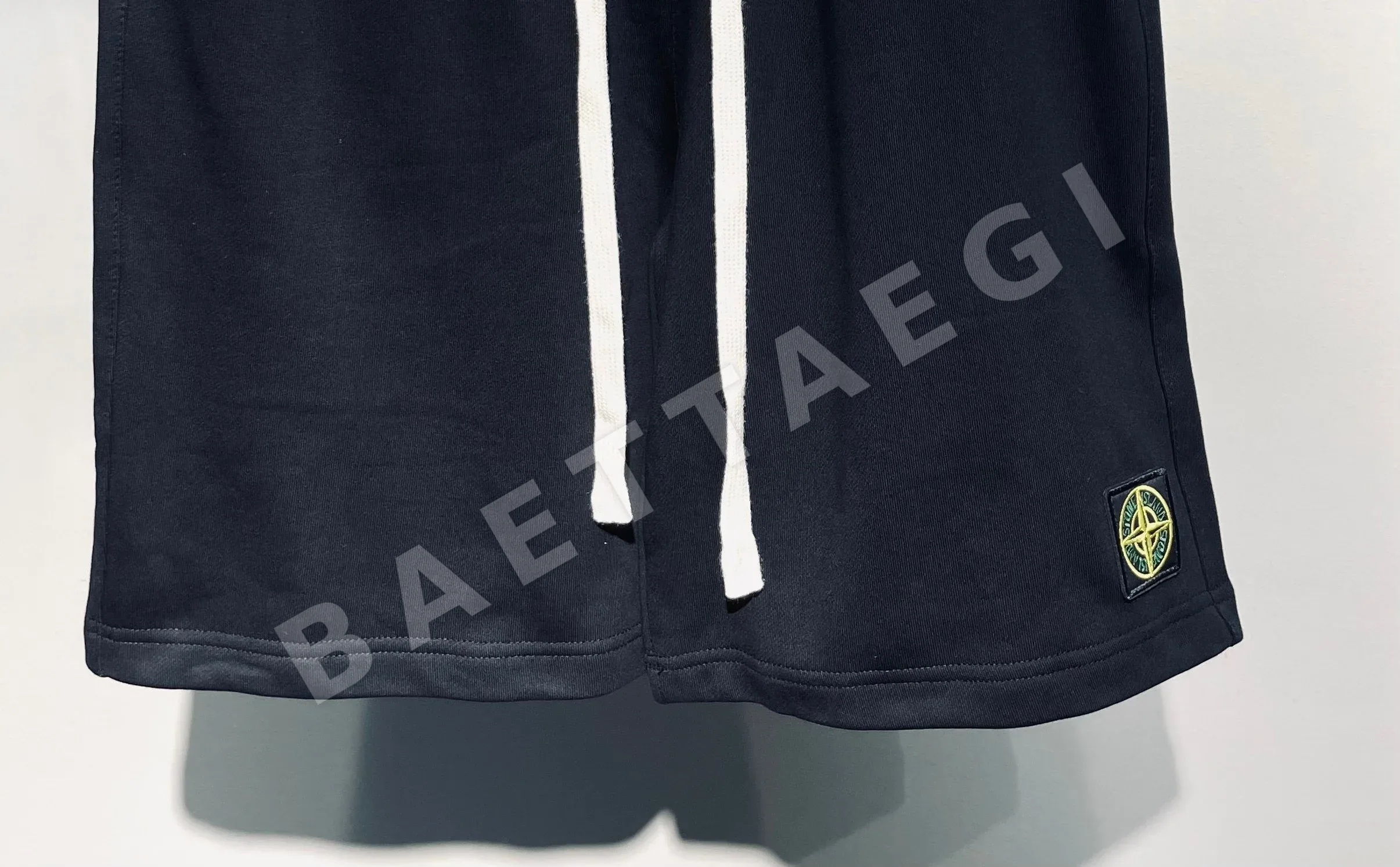 스톤아일랜드 남여공용 반바지 51374 Stone Island Shorts 상세 이미지 4