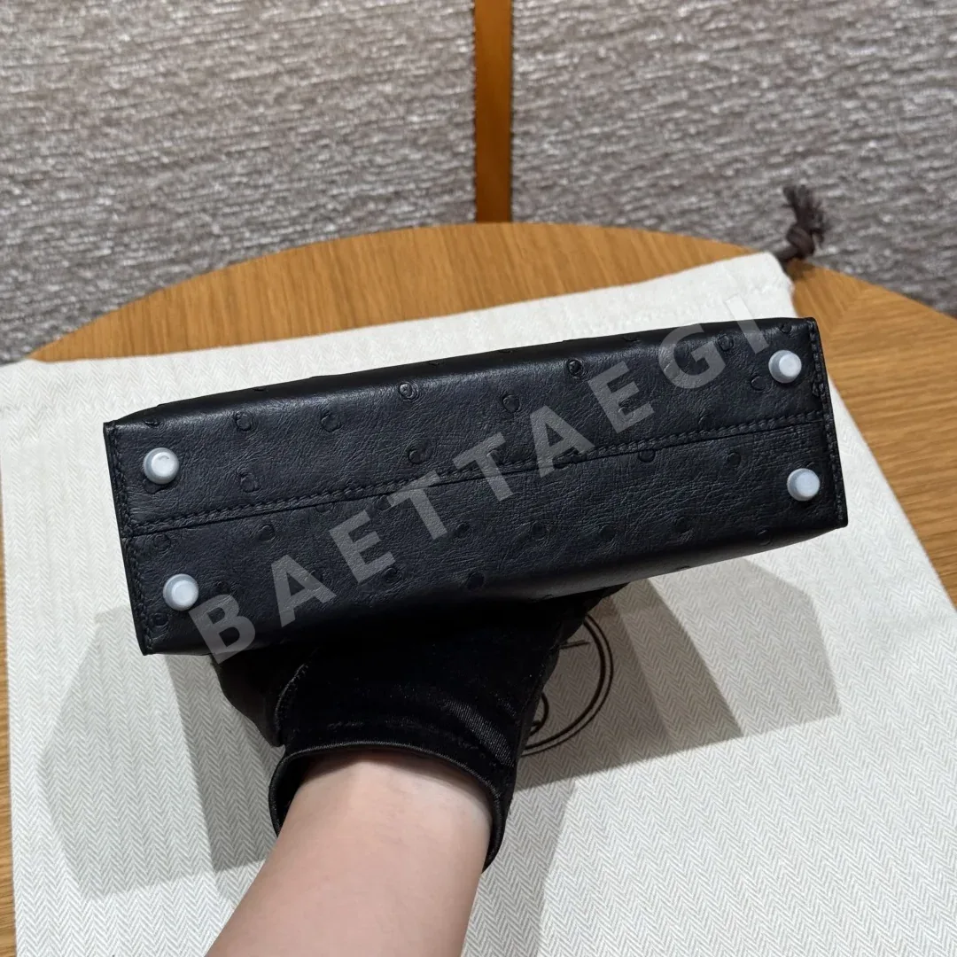 에르메스 미니 켈리 2 오스트리치 가방 상세 이미지 5