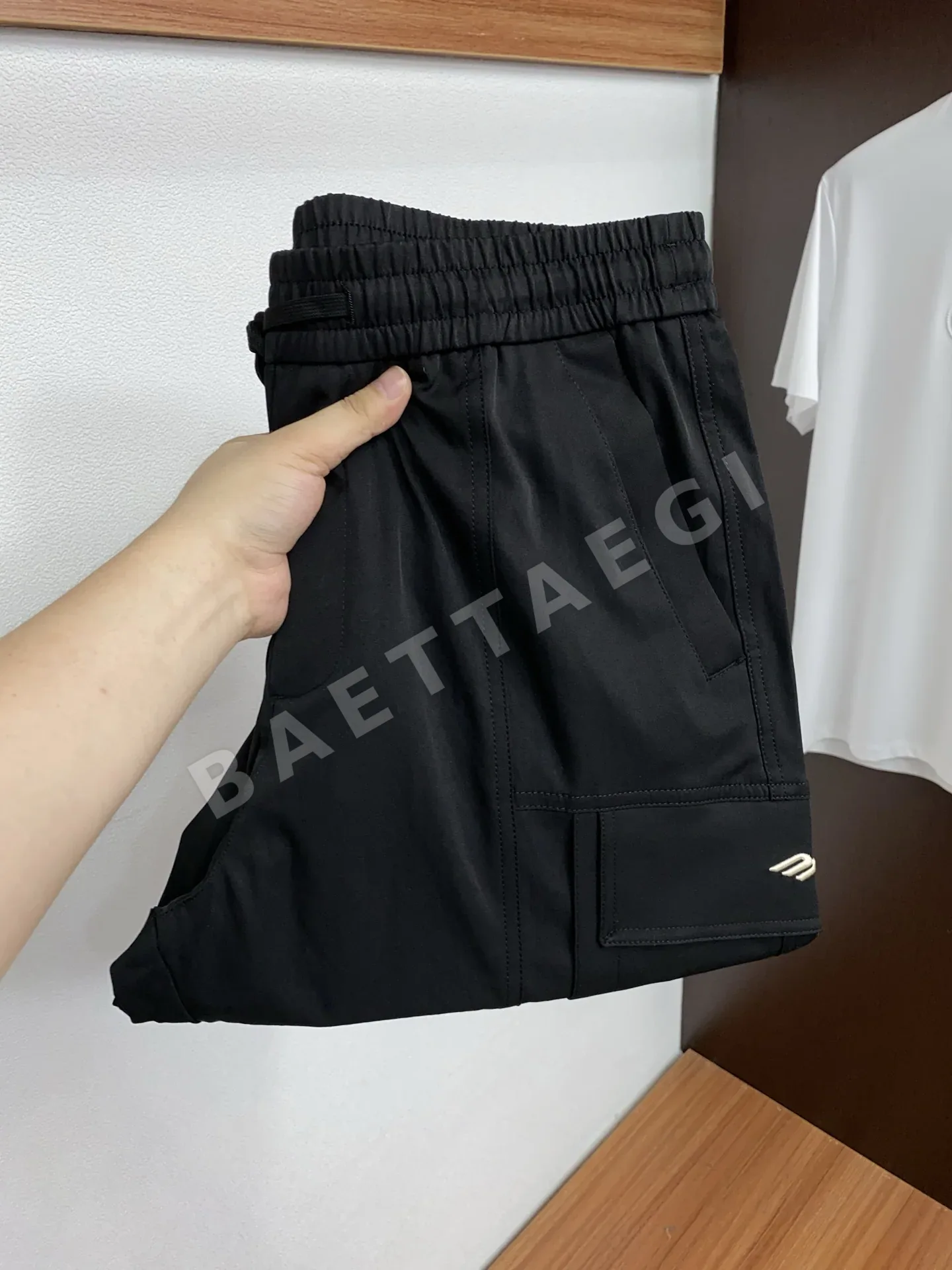 발렌시아가 남성 텐셀 스판 캐주얼 바지 133049