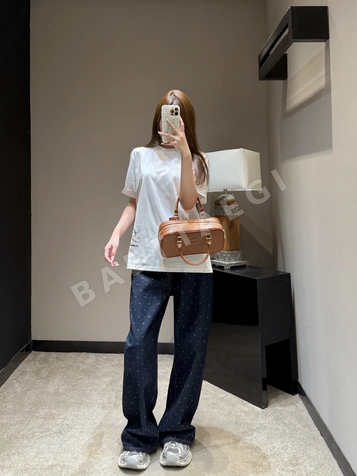 구찌 레터 프린트 반팔 티셔츠 상세 이미지 4