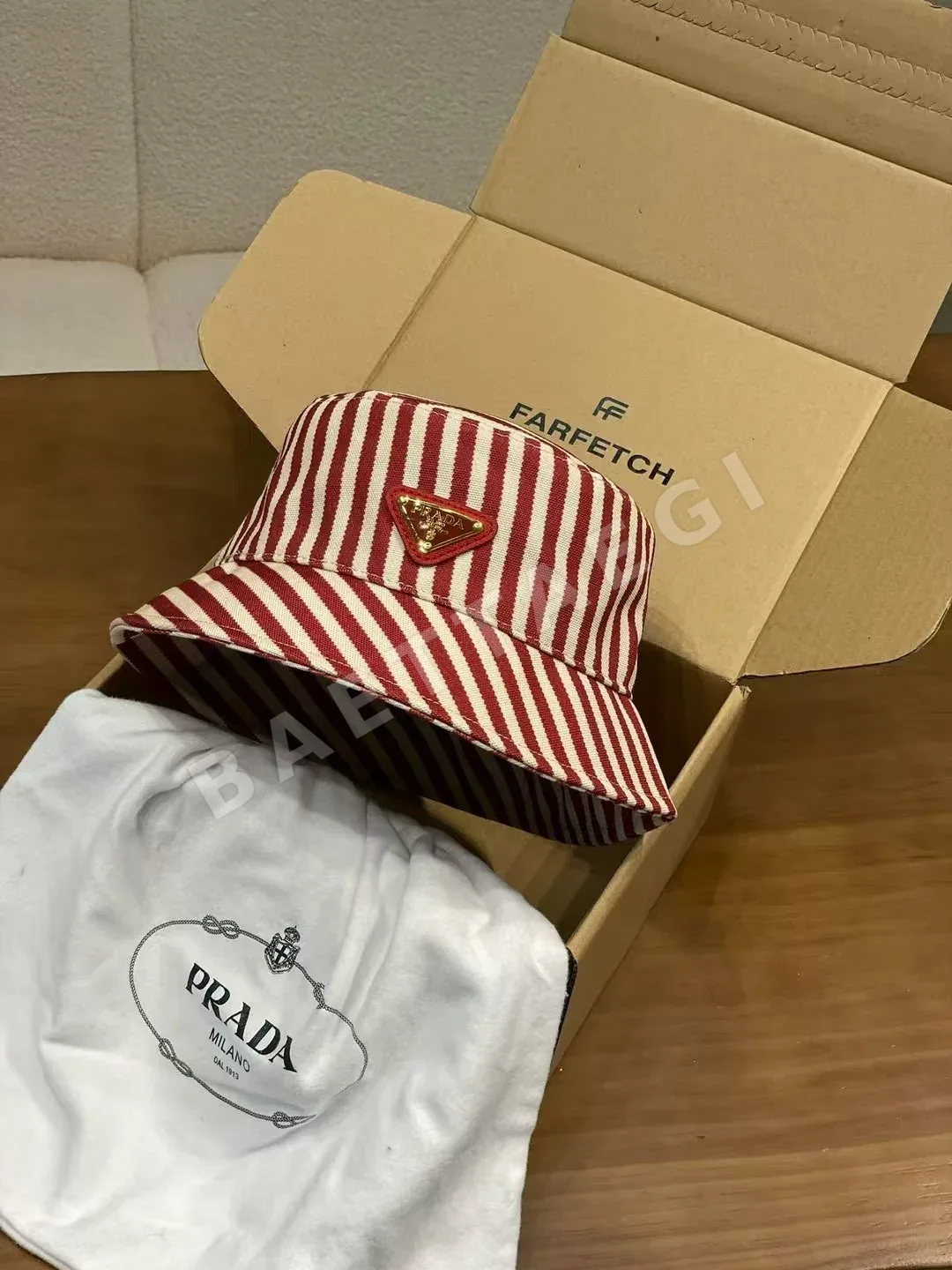 프라다 스트라이프 버킷햇 85107