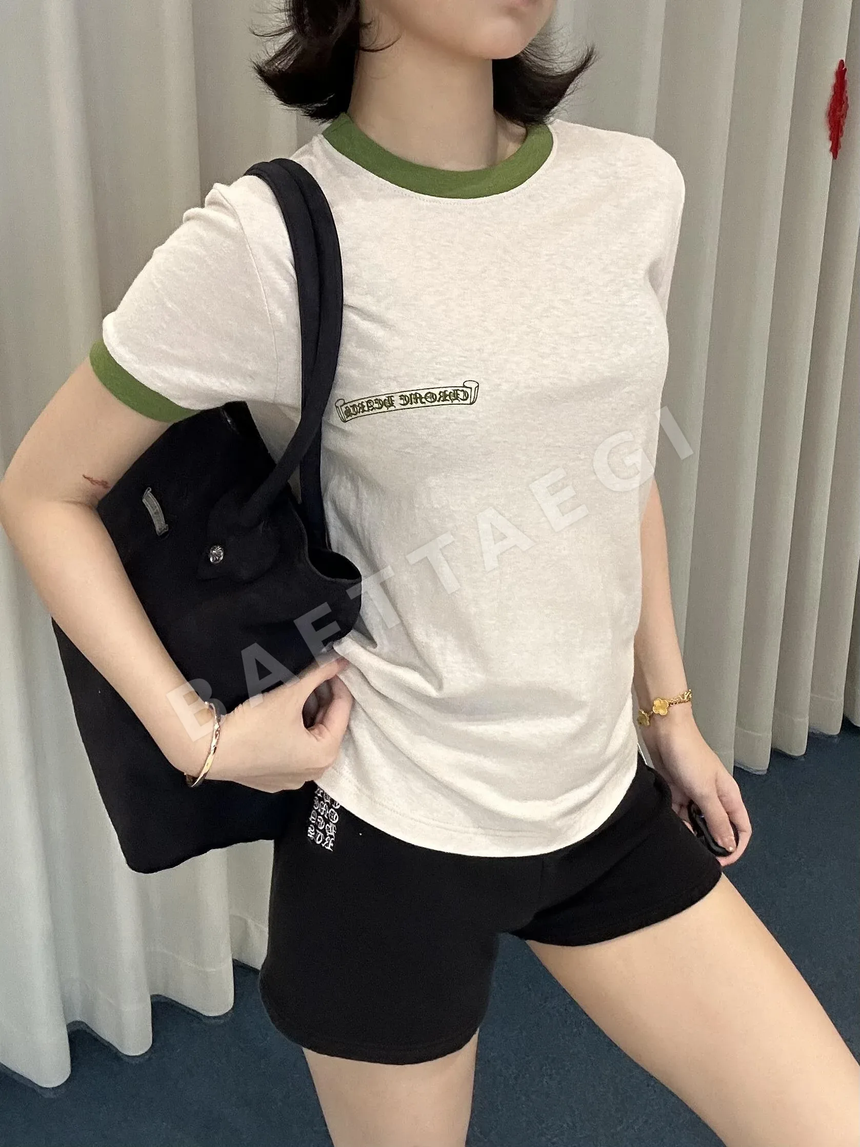크롬하츠 여성 산스크리트어 프린트 반팔 티셔츠 상세 이미지 18