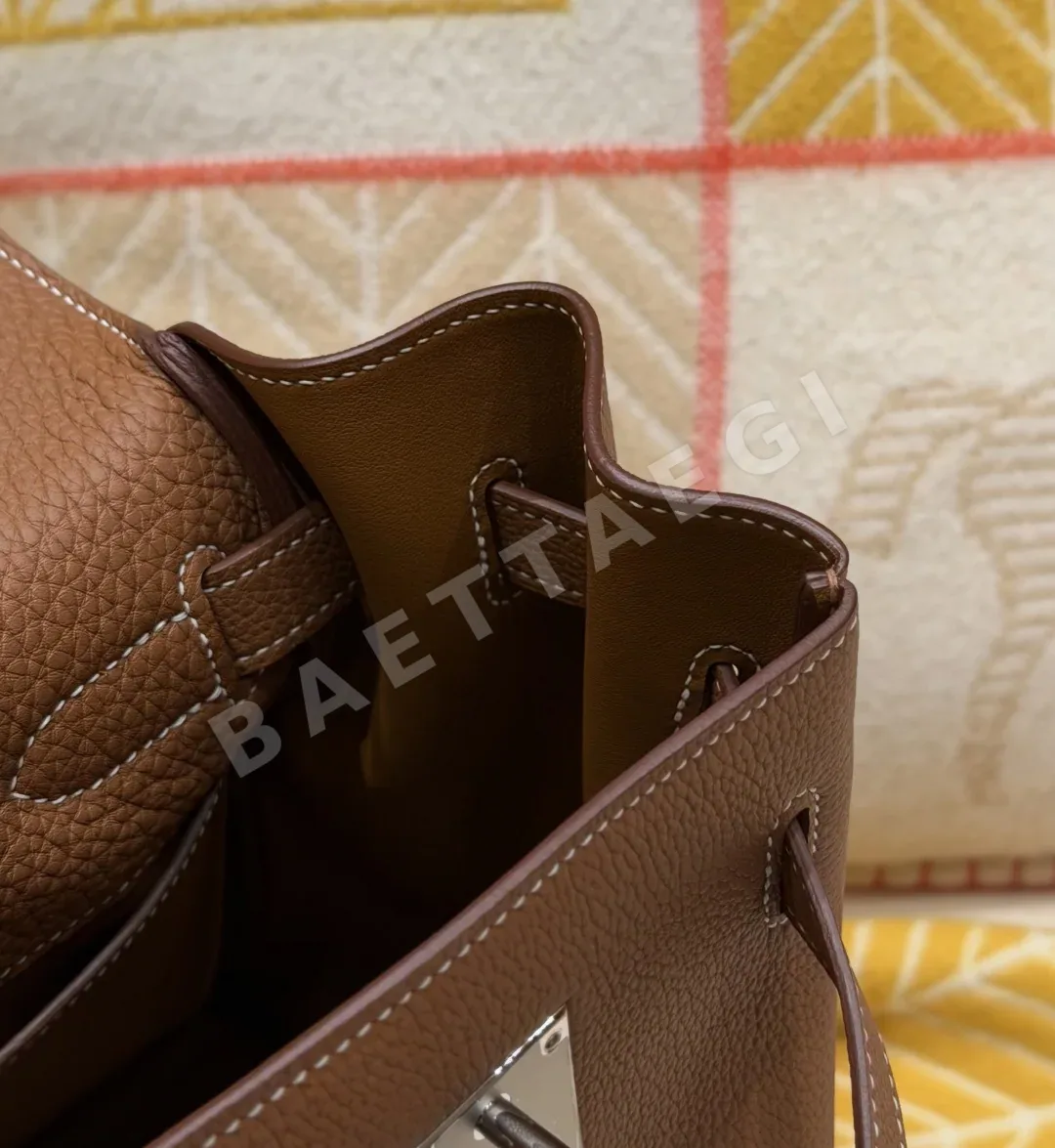 에르메스 켈리 맥시 42 토고 가죽 가방 실버 하드웨어 상세 이미지 5