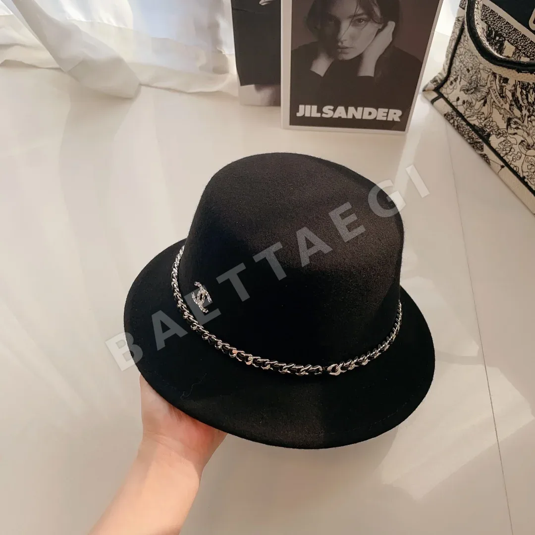 샤넬 가죽 체인 장식 울 버킷 햇 상세 이미지 4