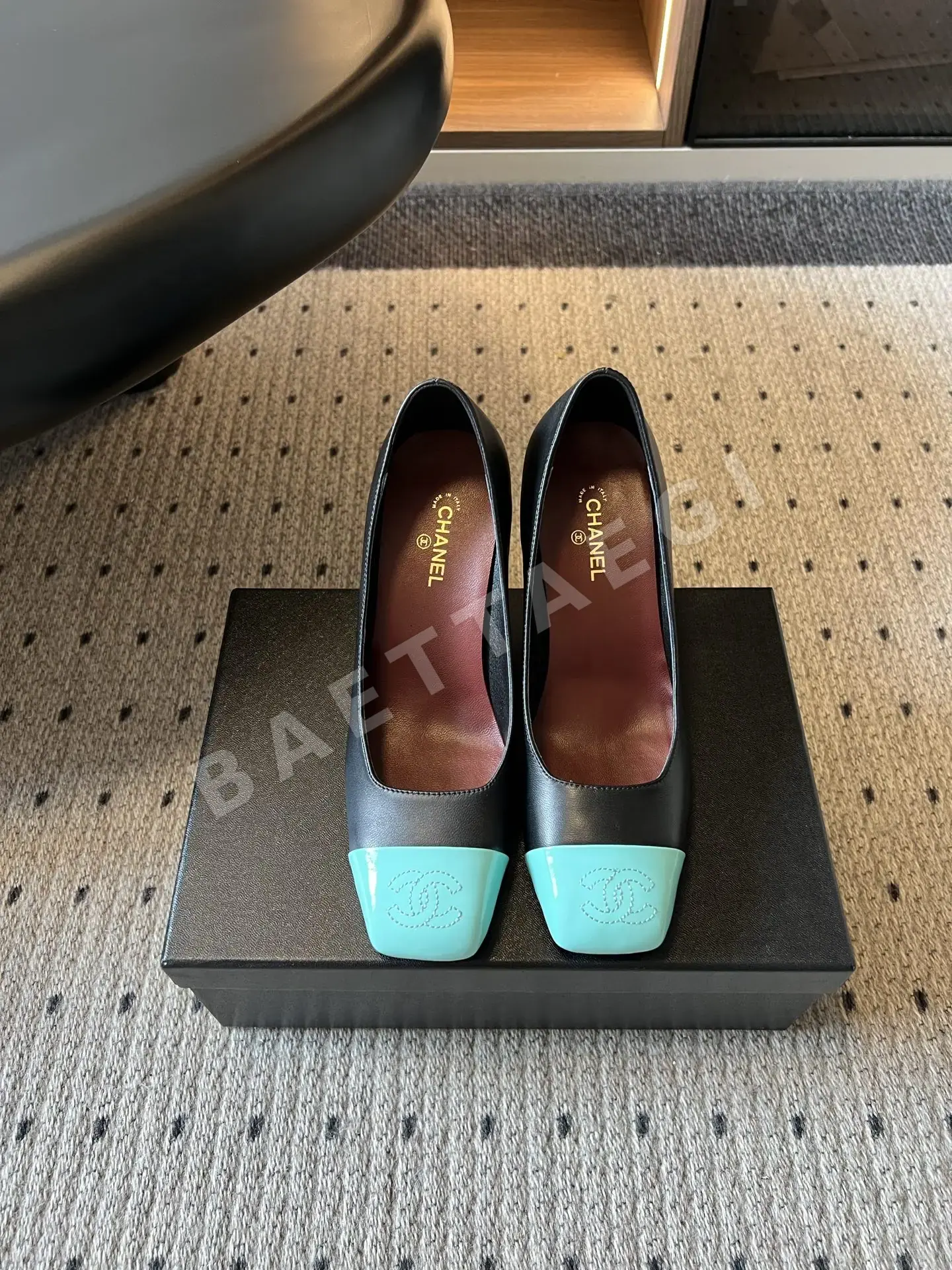 샤넬 컬러 블록 스퀘어토 하이힐 155513