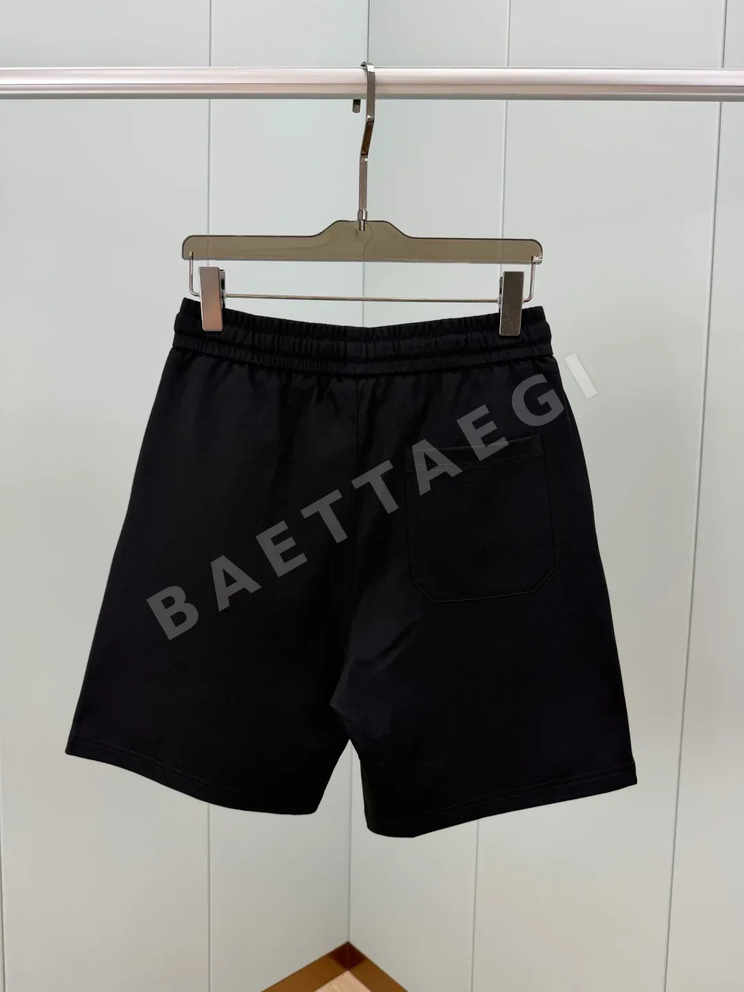 버버리 체크 나이트 프린트 코튼 남성 반바지 상세 이미지 3