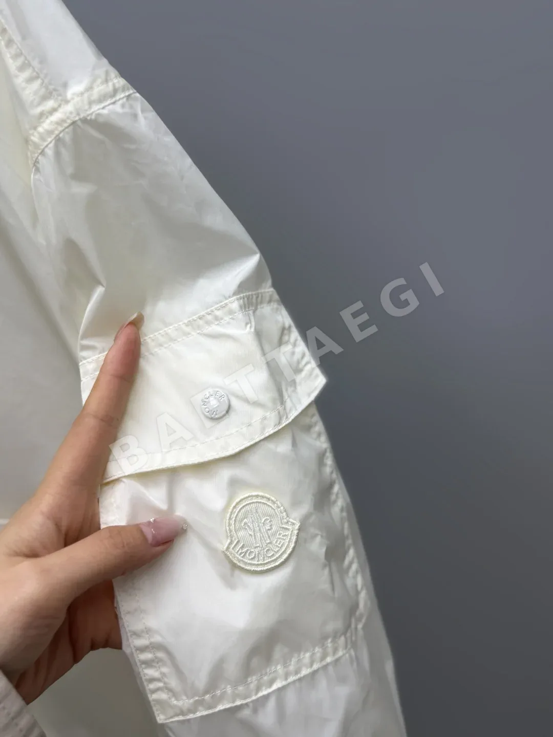 몽클레르 여성 자켓 상세 이미지 3