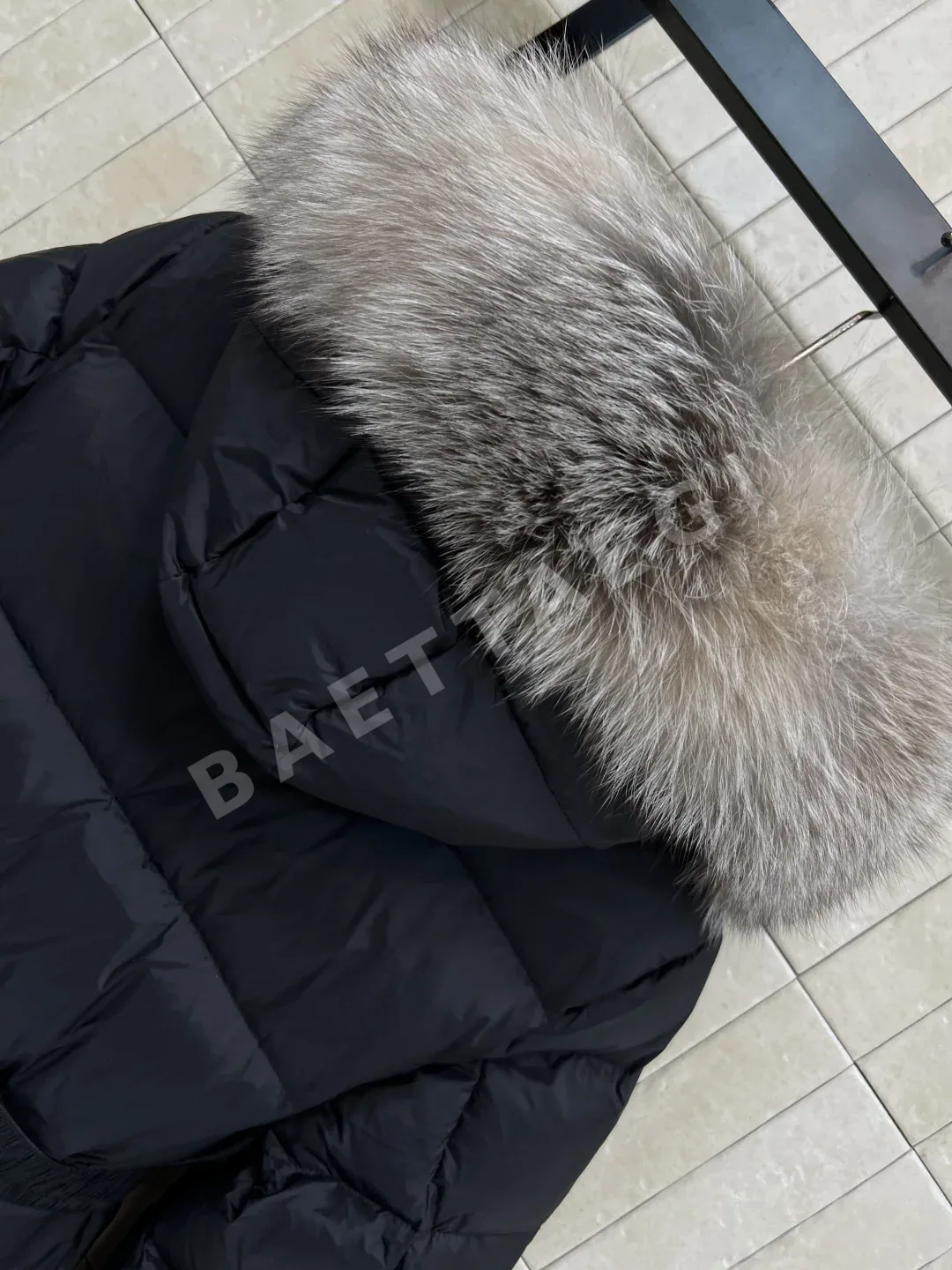 몽클레르 보에드 숏 패딩 점퍼 상세 이미지 8
