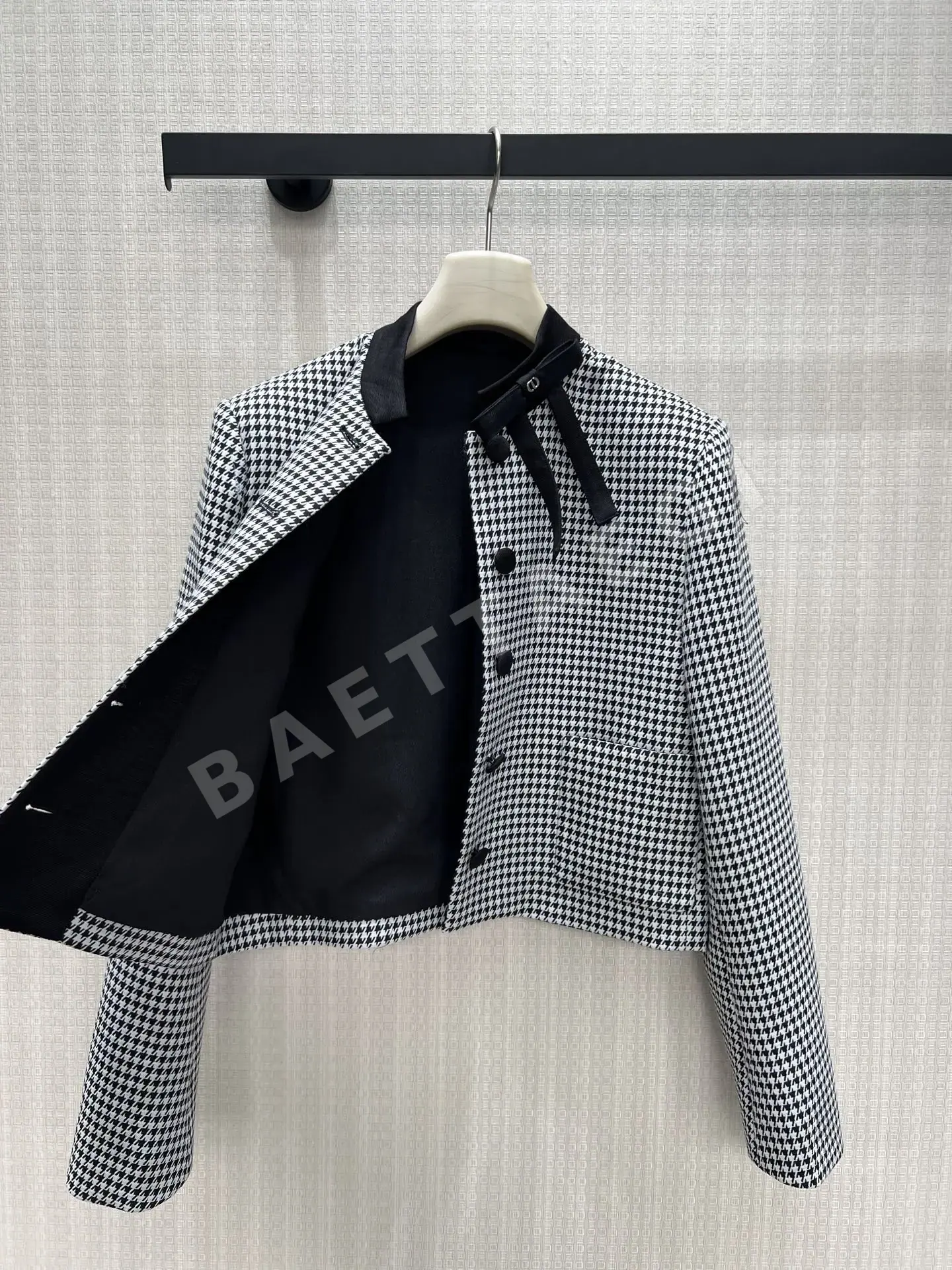 디올 하운드투스 체크 벨벳 리본 스탠드 카라 크롭 자켓 상세 이미지 2