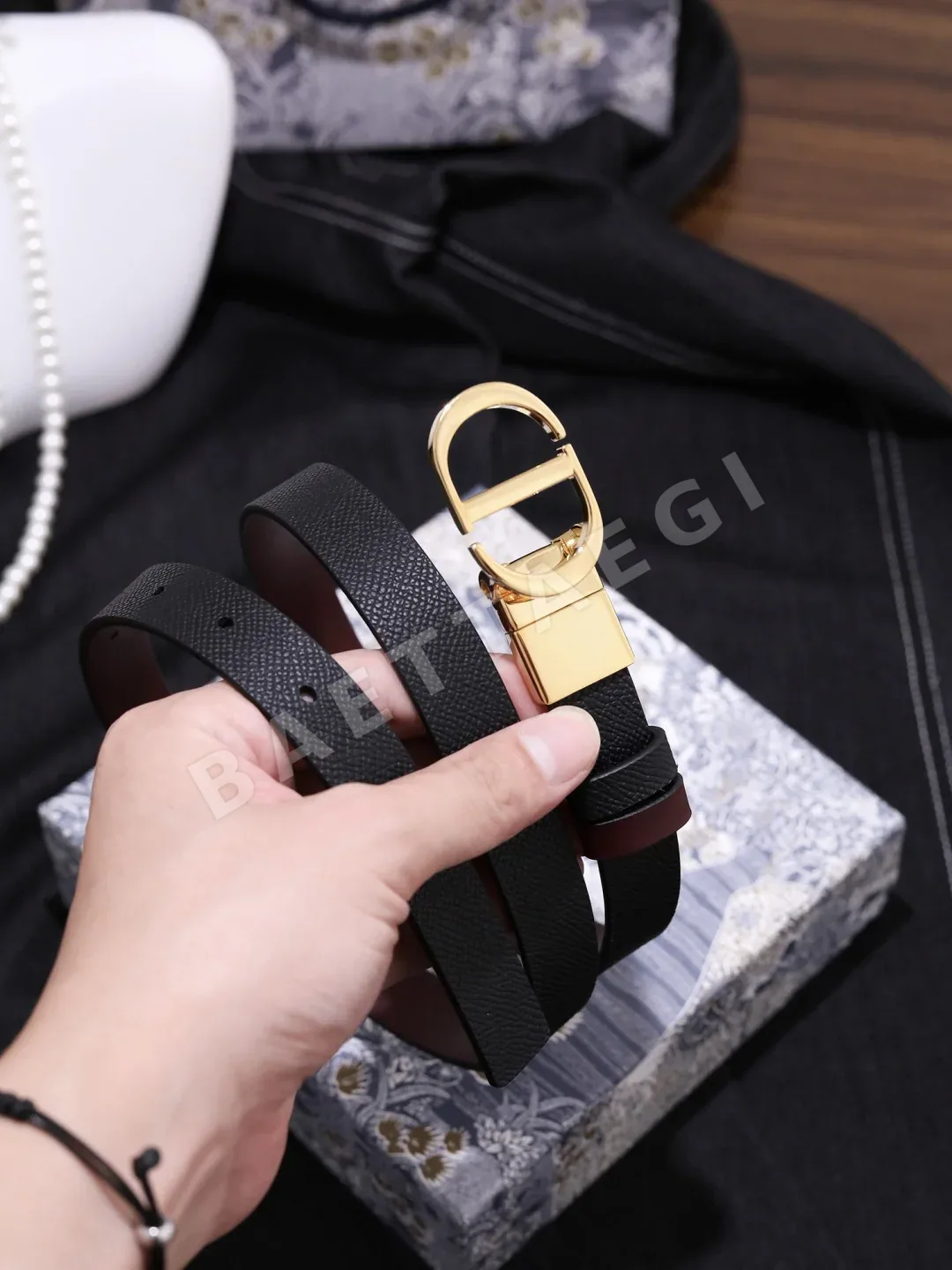 디올 양면 송아지가죽 슬림 벨트 상세 이미지 2