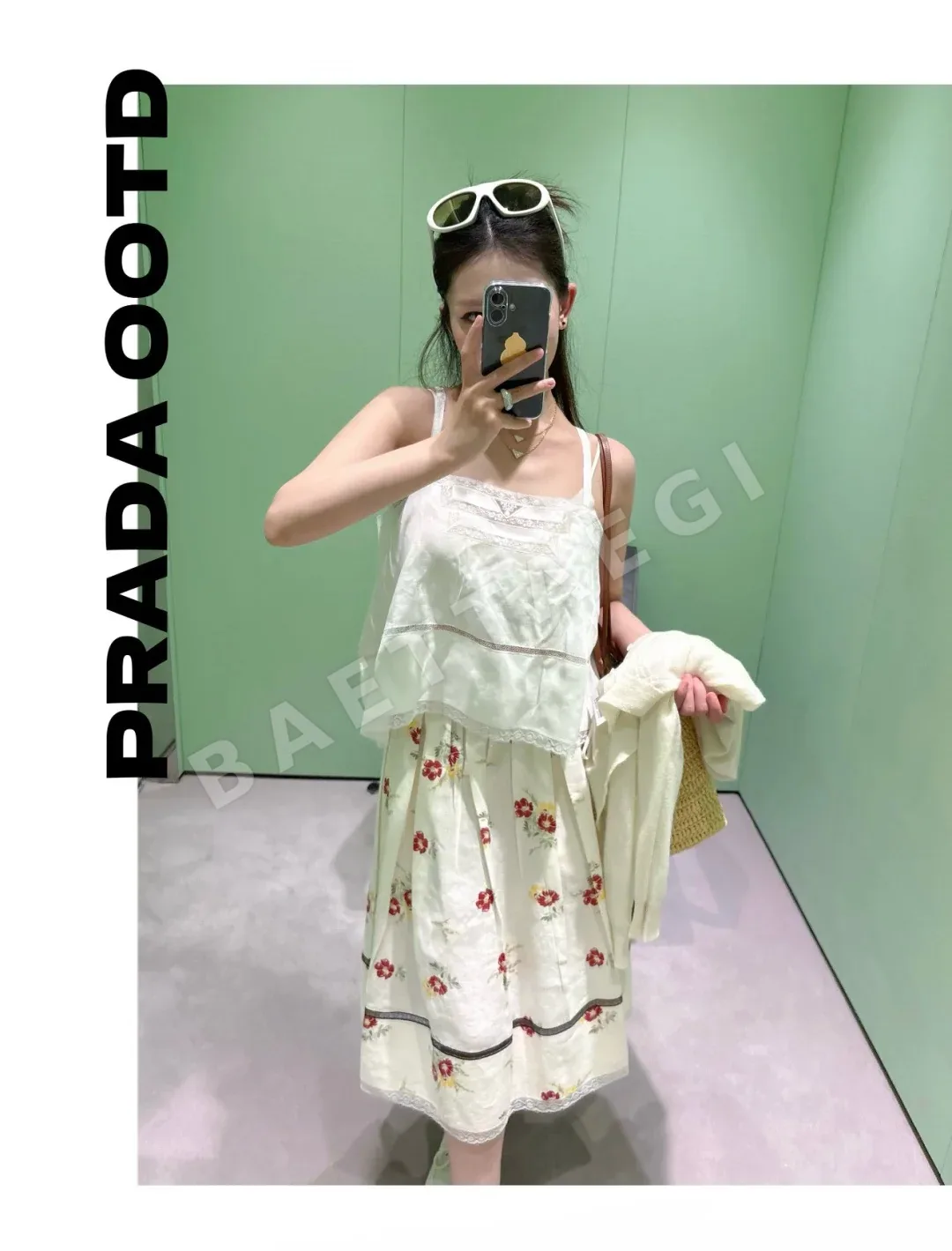 프라다 체크 레이스 트림 플라워 프린트 미디 원피스 상세 이미지 4