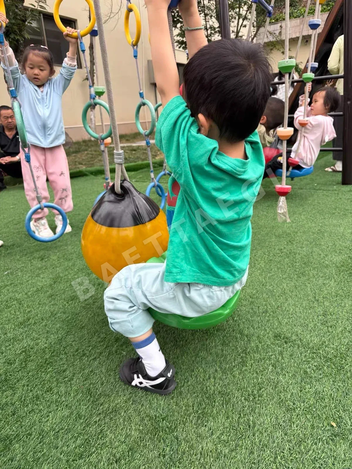 오니츠카타이거 스니커즈 비행기 날개 상세 이미지 9