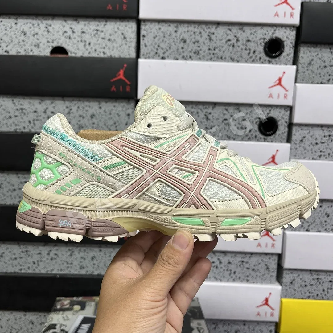 아식스 [XY] 젤 카하나 8 1012A978-101 200348 Asics Gel-Kahana 8 상세 이미지 3