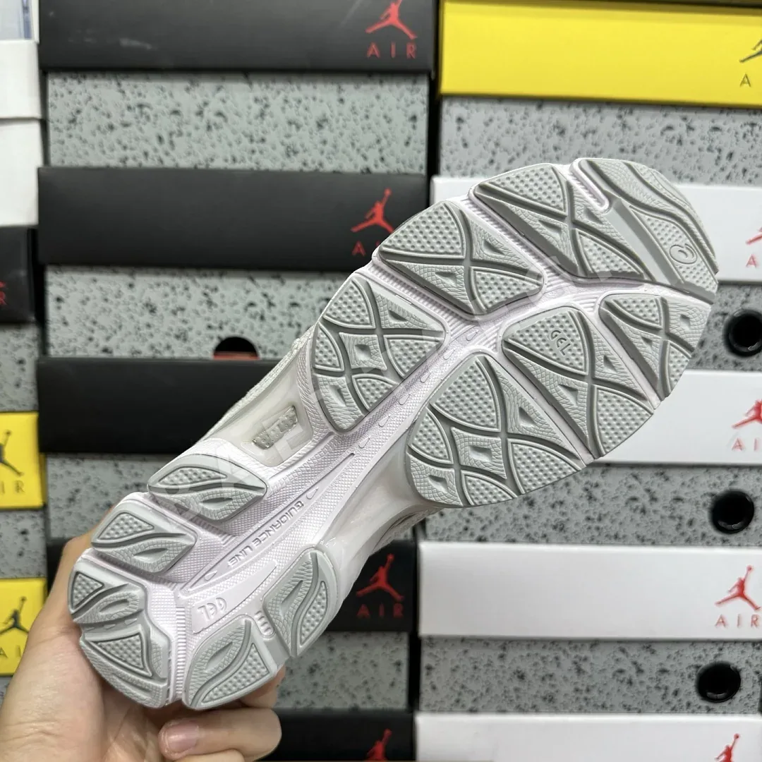 아식스 [WZ] 젤 NYC 1203A663-101 200389 Asics Gel-NYC Cream Cloud Grey 상세 이미지 2