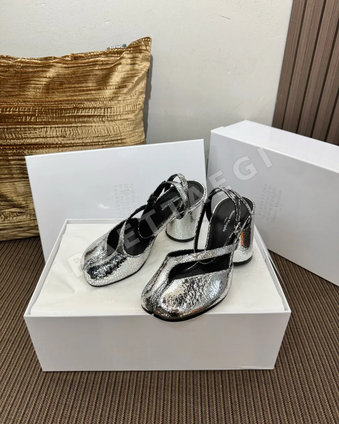 마르지엘라 MM6 스플릿 토 하이힐 샌들 상세 이미지 3