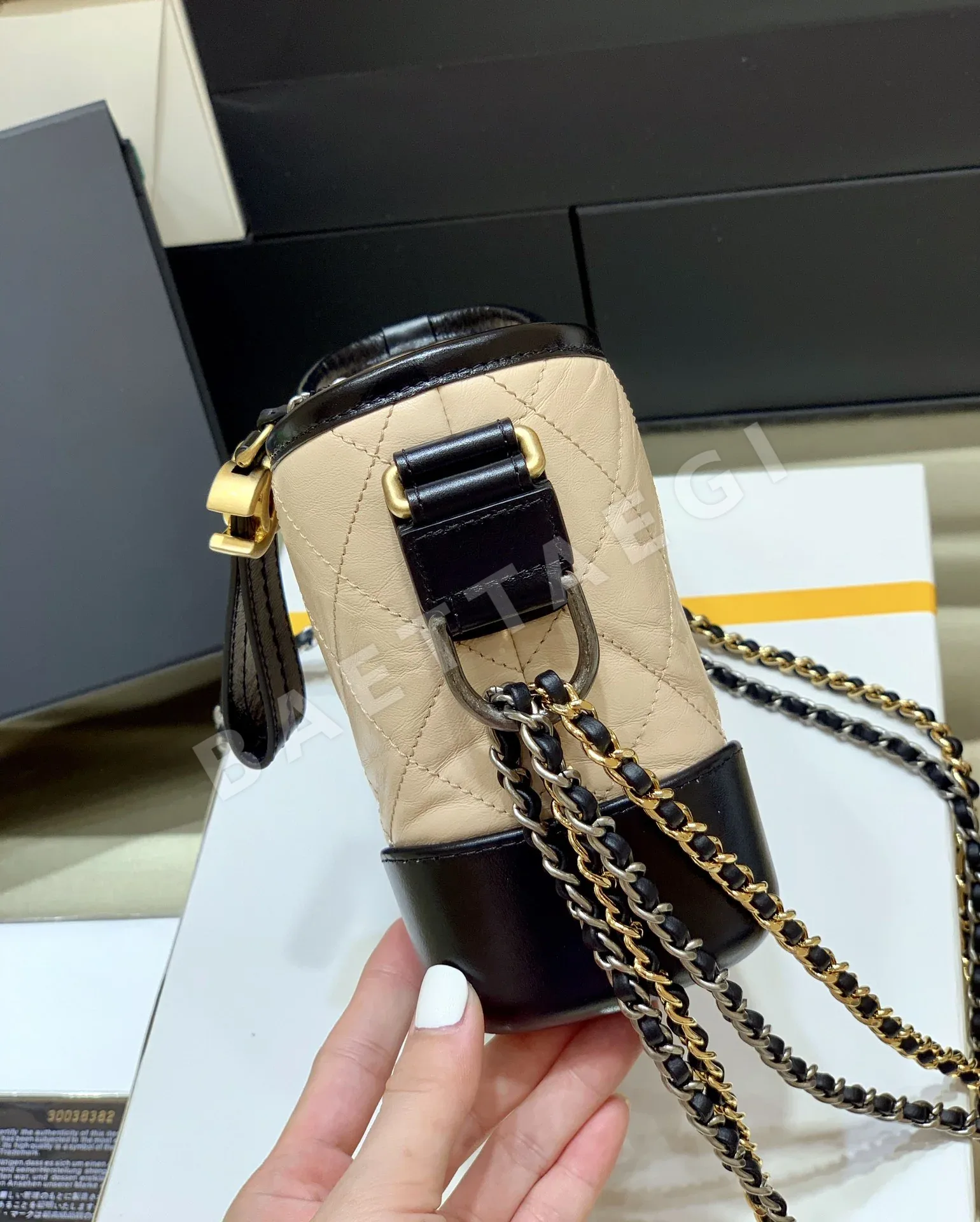 샤넬 가브리엘 호보백 A91810 상세 이미지 6