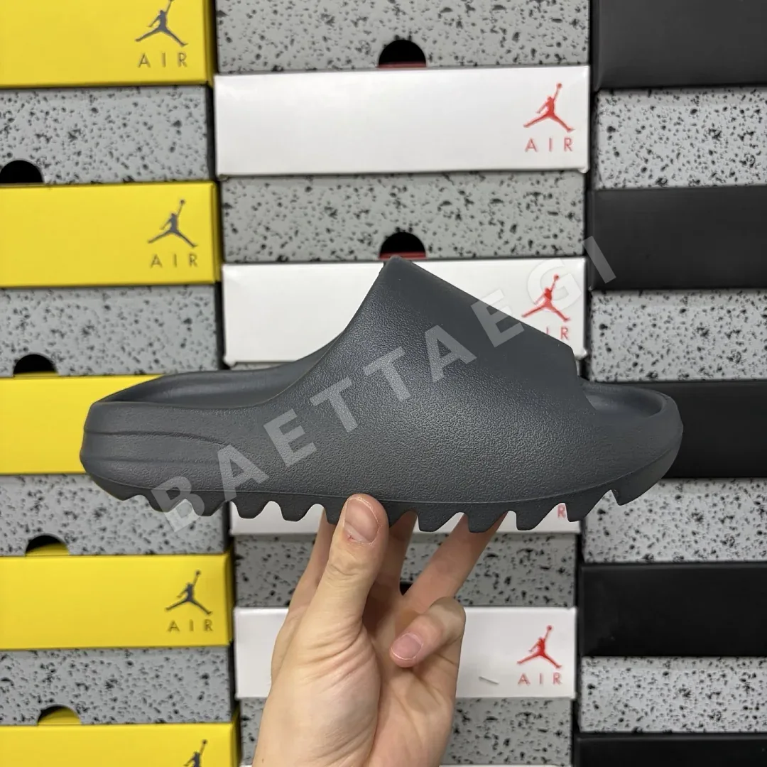 아디다스 [LW] 이지 슬라이드 ID4132 200617 Adidas Yeezy Slide Granite 상세 이미지 2