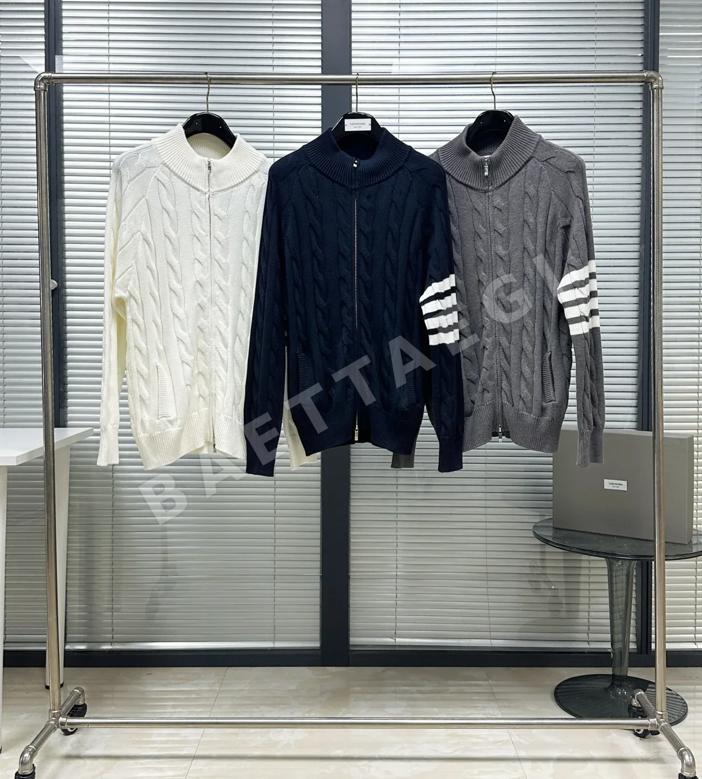 톰브라운 트위스트 지퍼 남성 자켓 46563