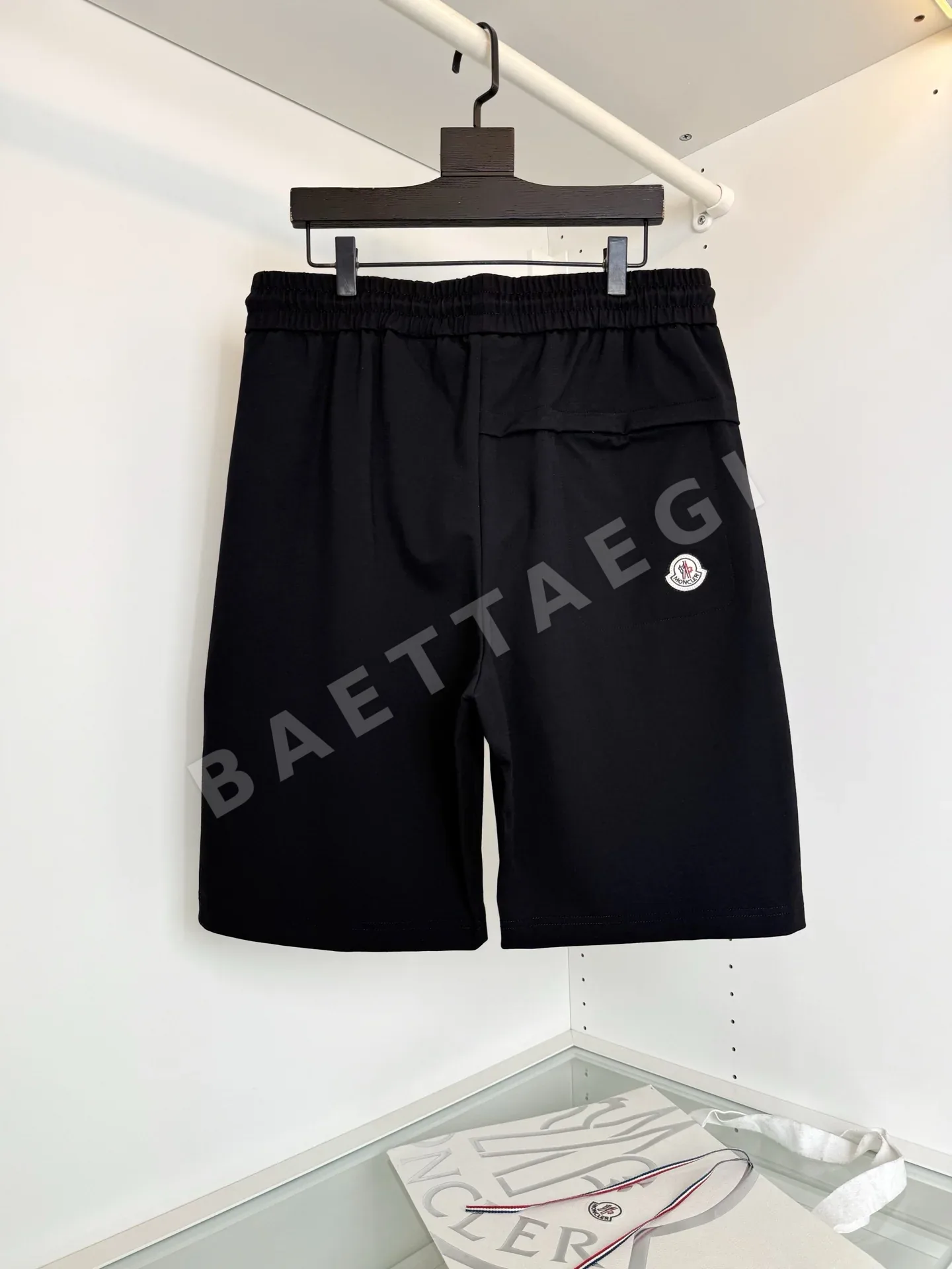 몽클레르 남성 블랙 코튼 반바지 상세 이미지 2