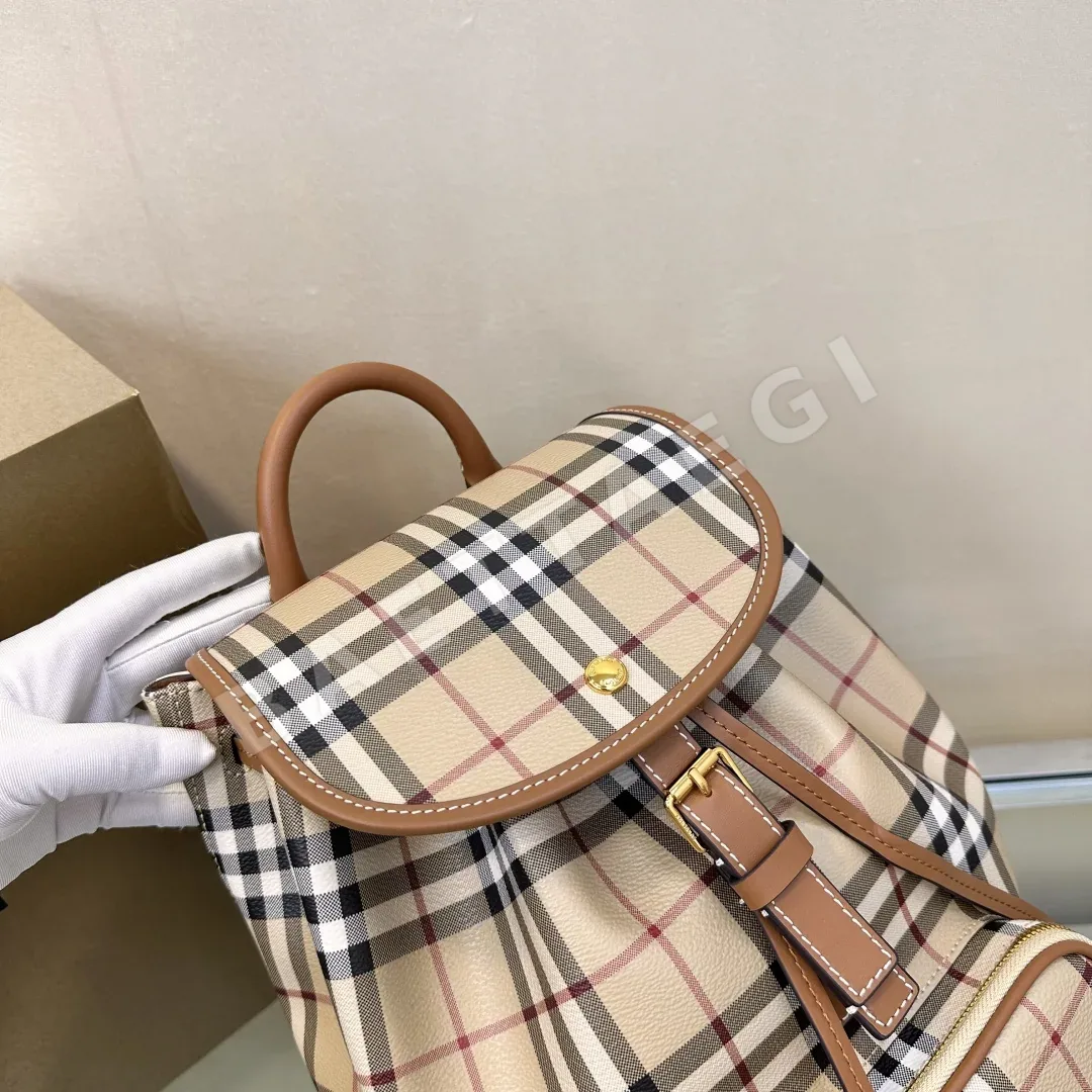 버버리 코튼 혼방 체크 백팩 상세 이미지 9