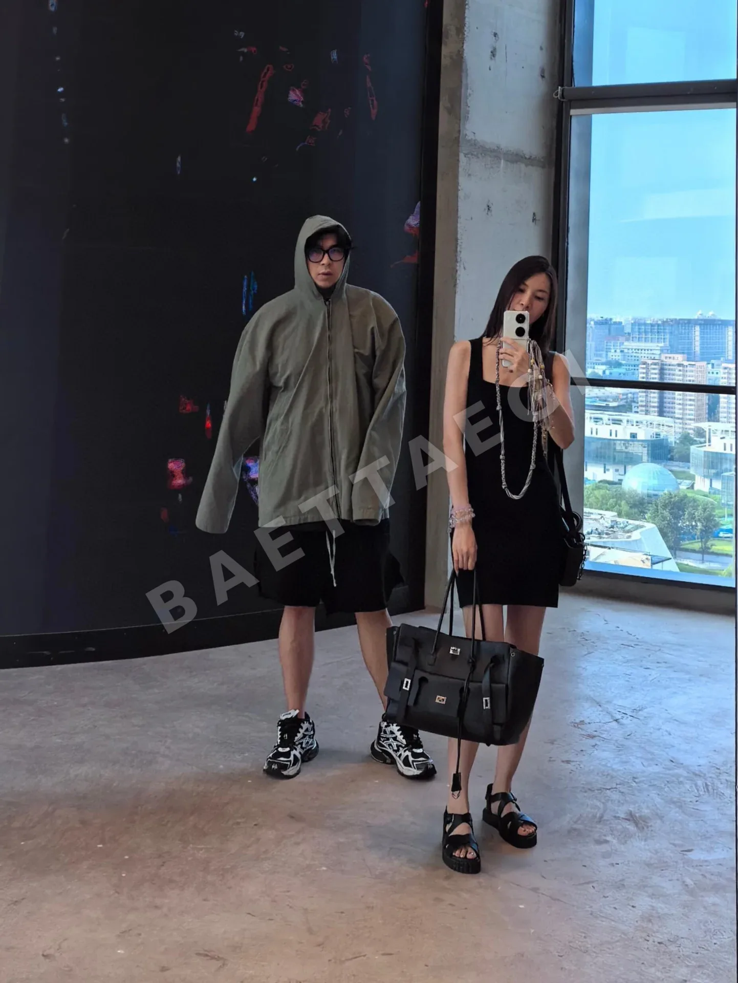 발렌시아가 벨 에어 가방 상세 이미지 5