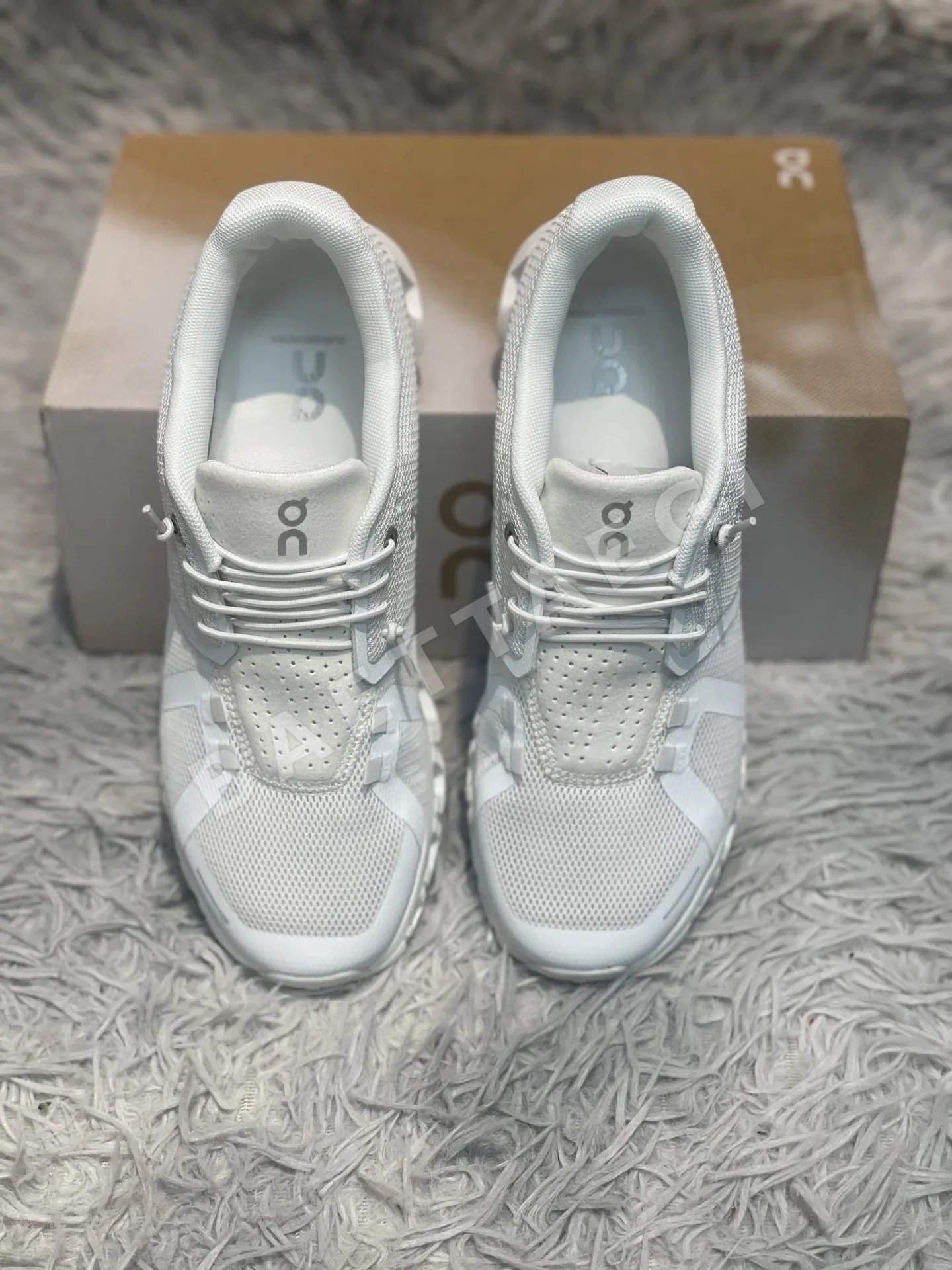 ON Run Cloud 6 남녀공용 경량 러닝화 상세 이미지 4