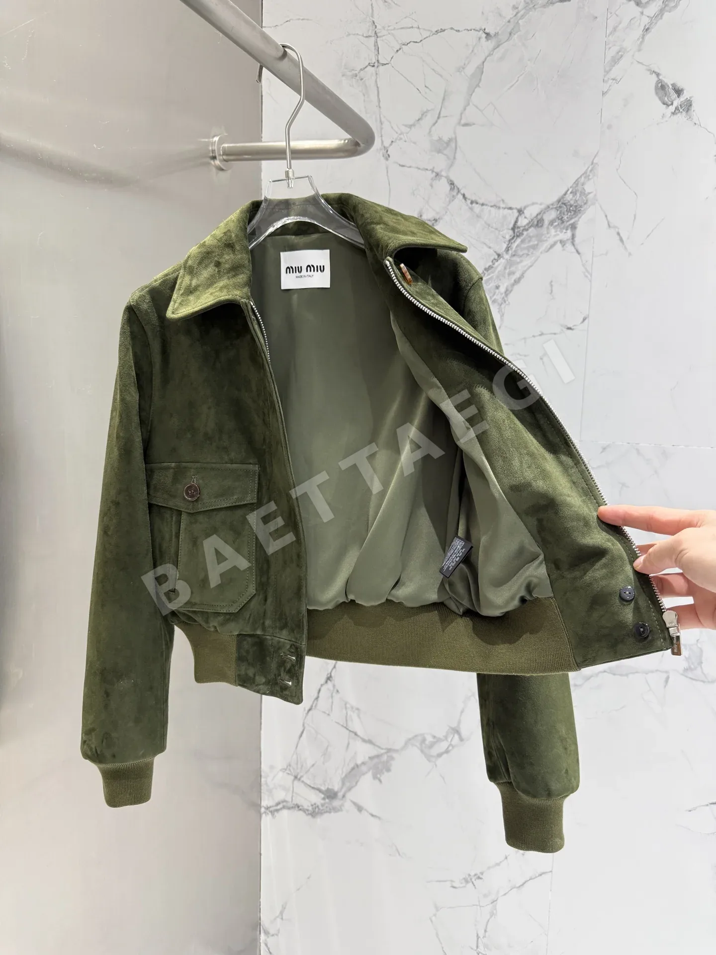 미우미우 슬림핏 가죽 자켓 상세 이미지 8