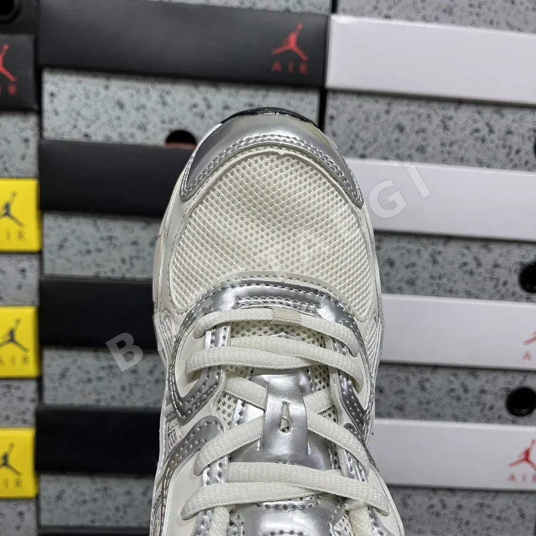 아식스 [RT] 젤 NYC 1203A805-101 200368 Asics Gel-NYC Cream Pure Silver 상세 이미지 10