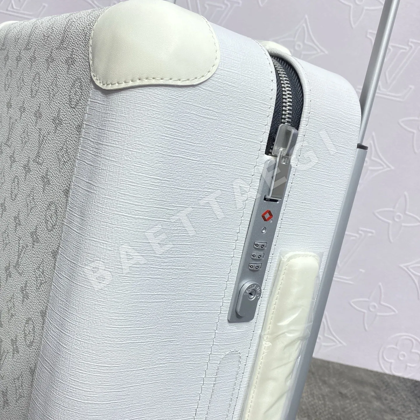 루이비통 호라이즌 55 롤링 수트케이스 가방 M10149 상세 이미지 9