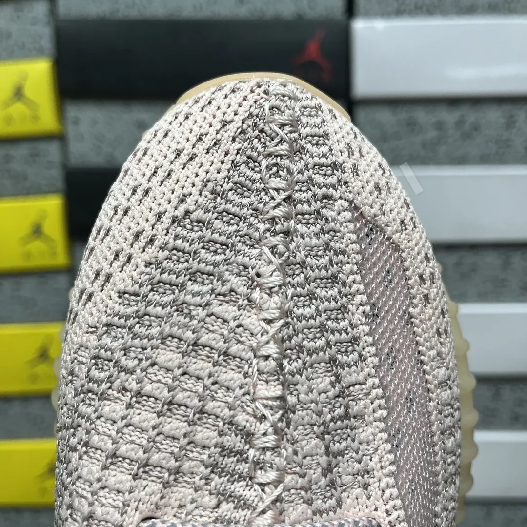 아디다스 [R] 이지 부스트 350 V2 FY5666 200734 Adidas Yeezy Boost 350 V2 상세 이미지 2