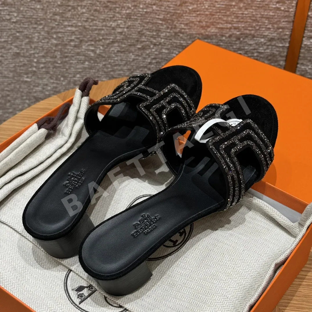 에르메스 오아시스 샌들 블랙 스웨이드 하이힐 상세 이미지 2