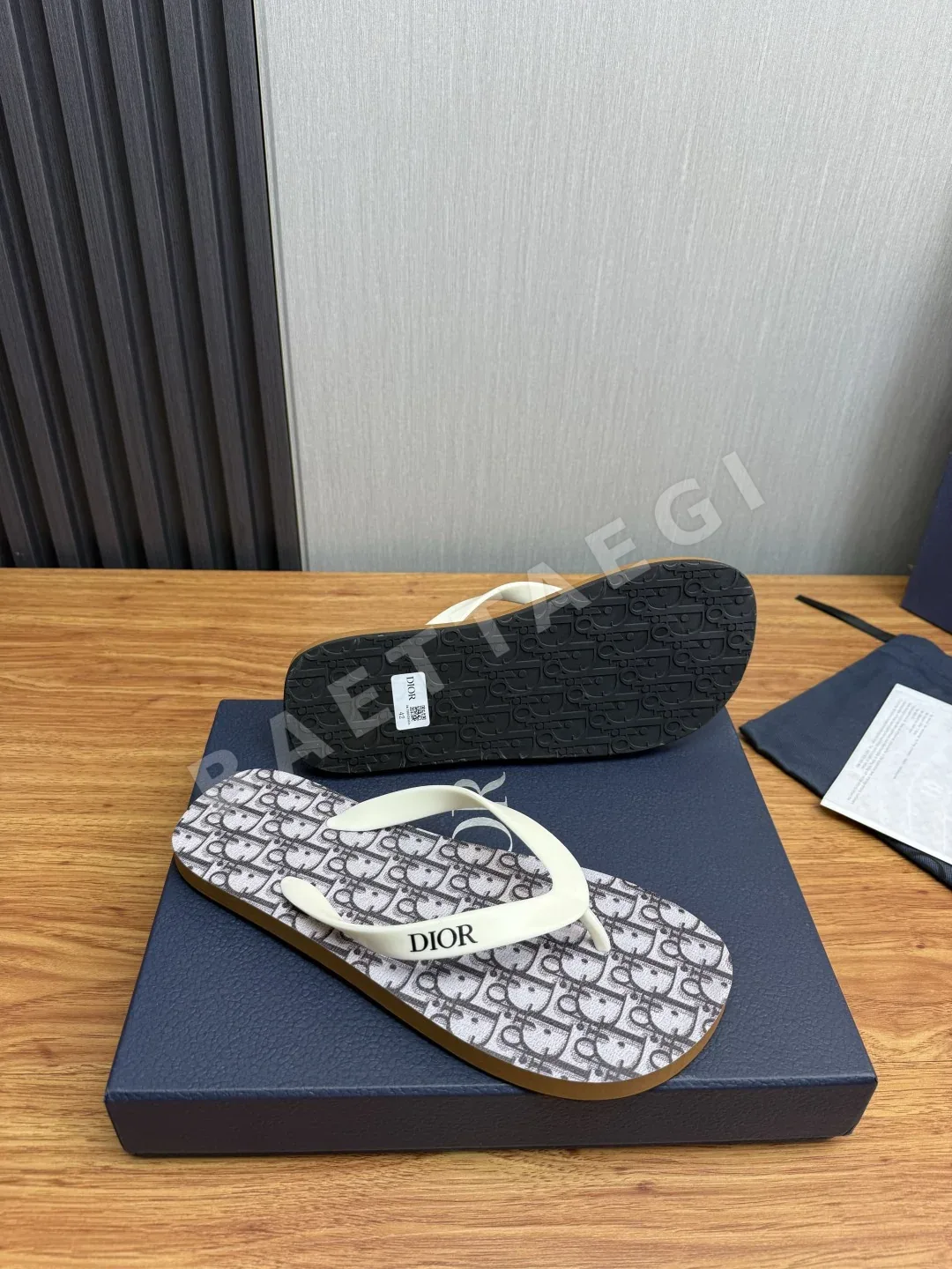 디올 남성용 샌들 상세 이미지 6