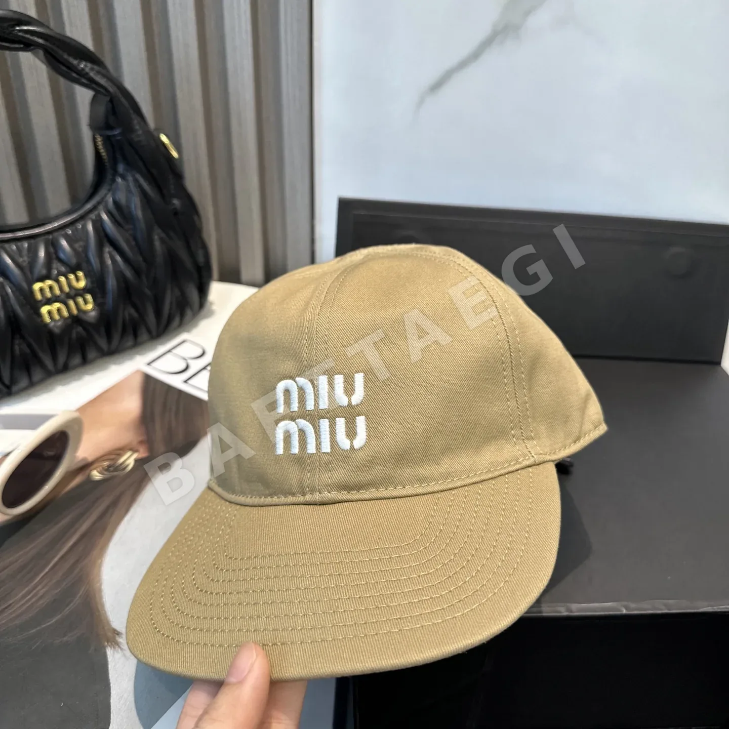 미우미우 모자 81112 Miu Miu Cap 상세 이미지 2