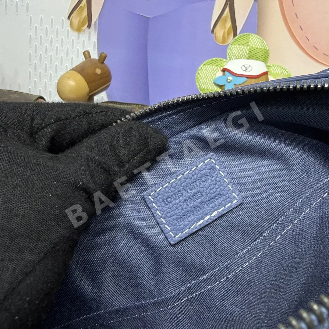 루이비통 블루 체크 트리오 메신저 가방 M28601 상세 이미지 8