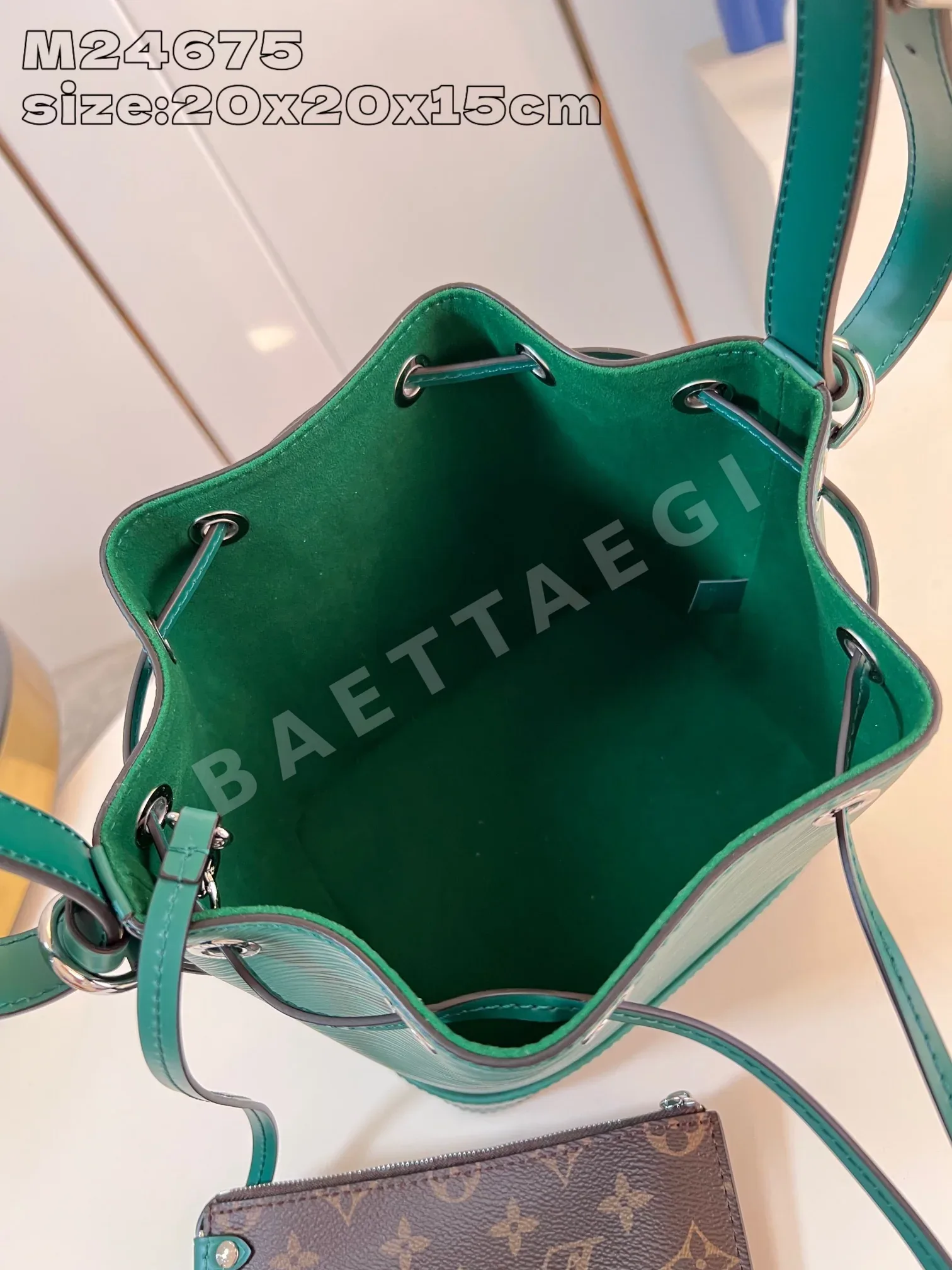 루이비통 M24675 그린 노에 BB 에피 상세 이미지 8