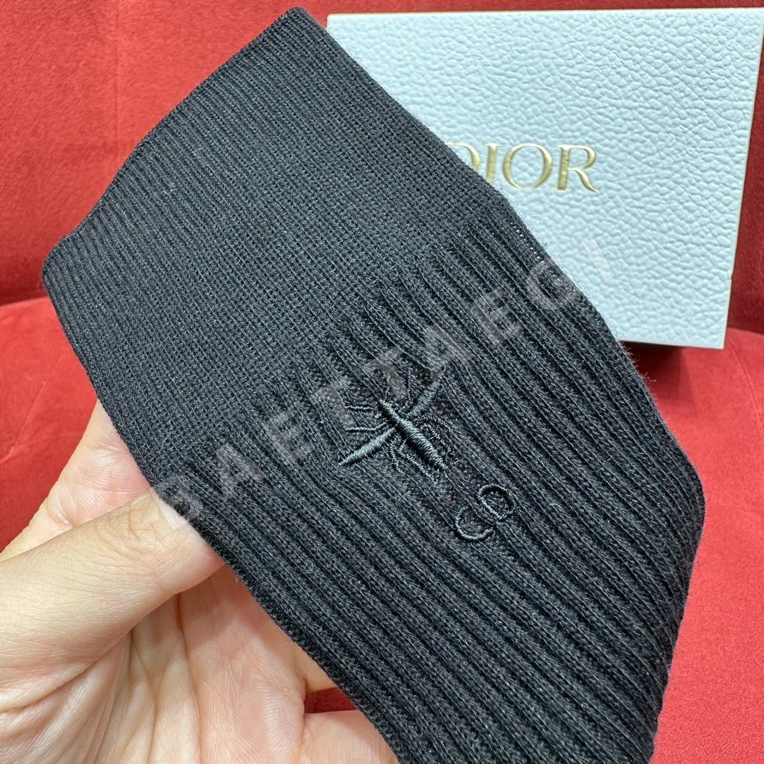디올 벌 모티프 양말 상세 이미지 4