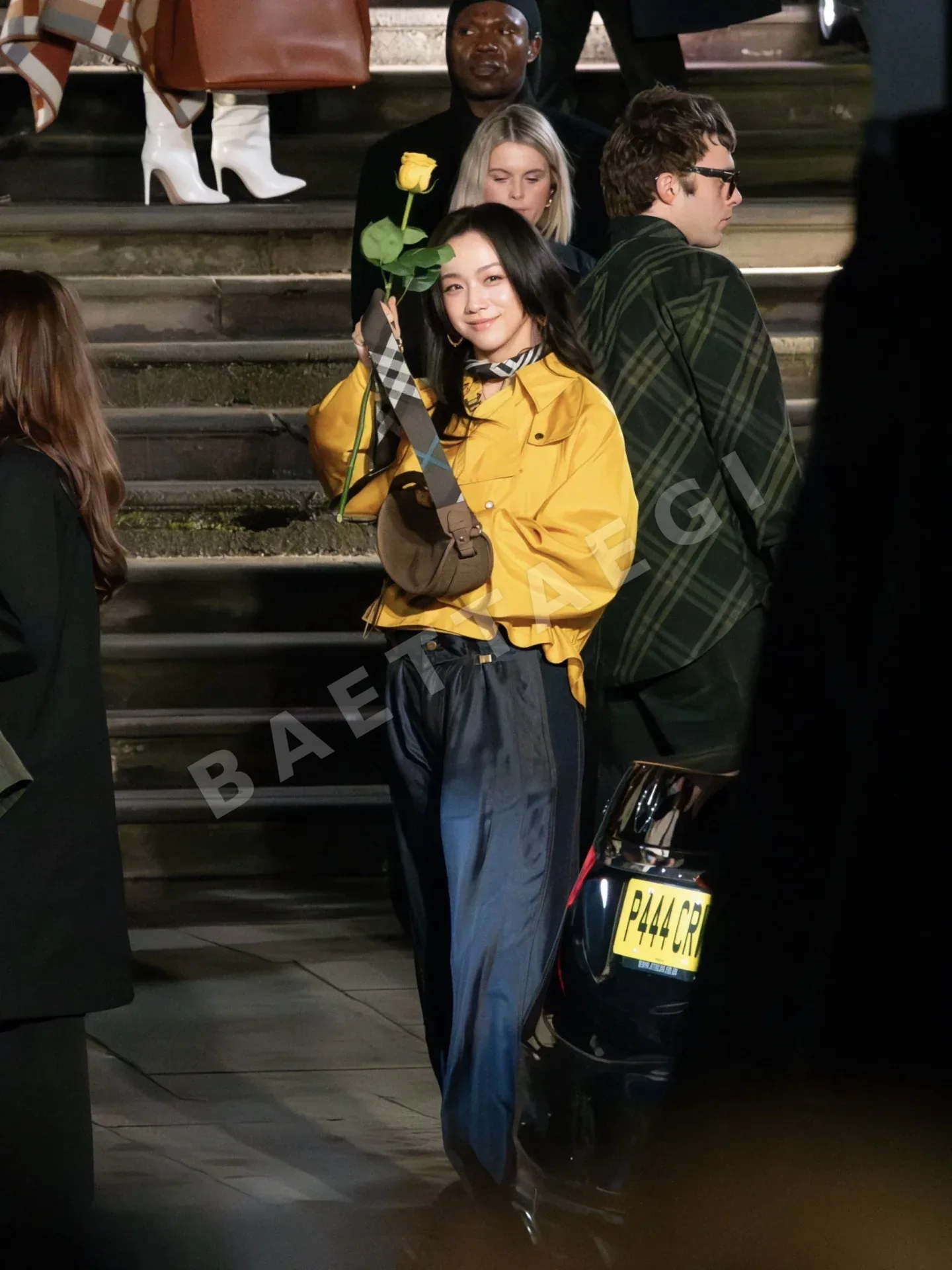 버버리 여성 자켓 상세 이미지 3