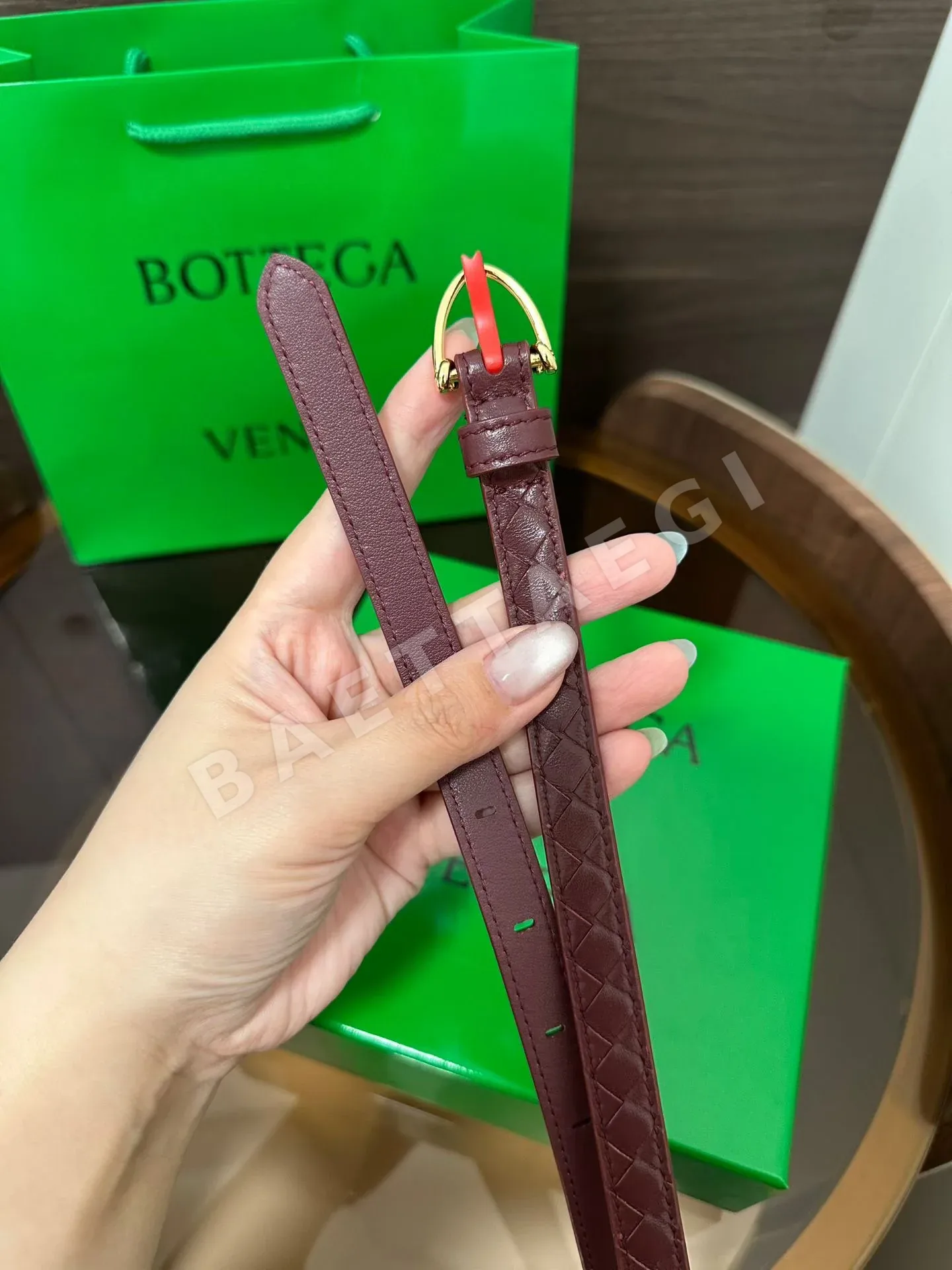 보테가베네타 빈티지 버클 송아지가죽 여성 벨트 상세 이미지 6