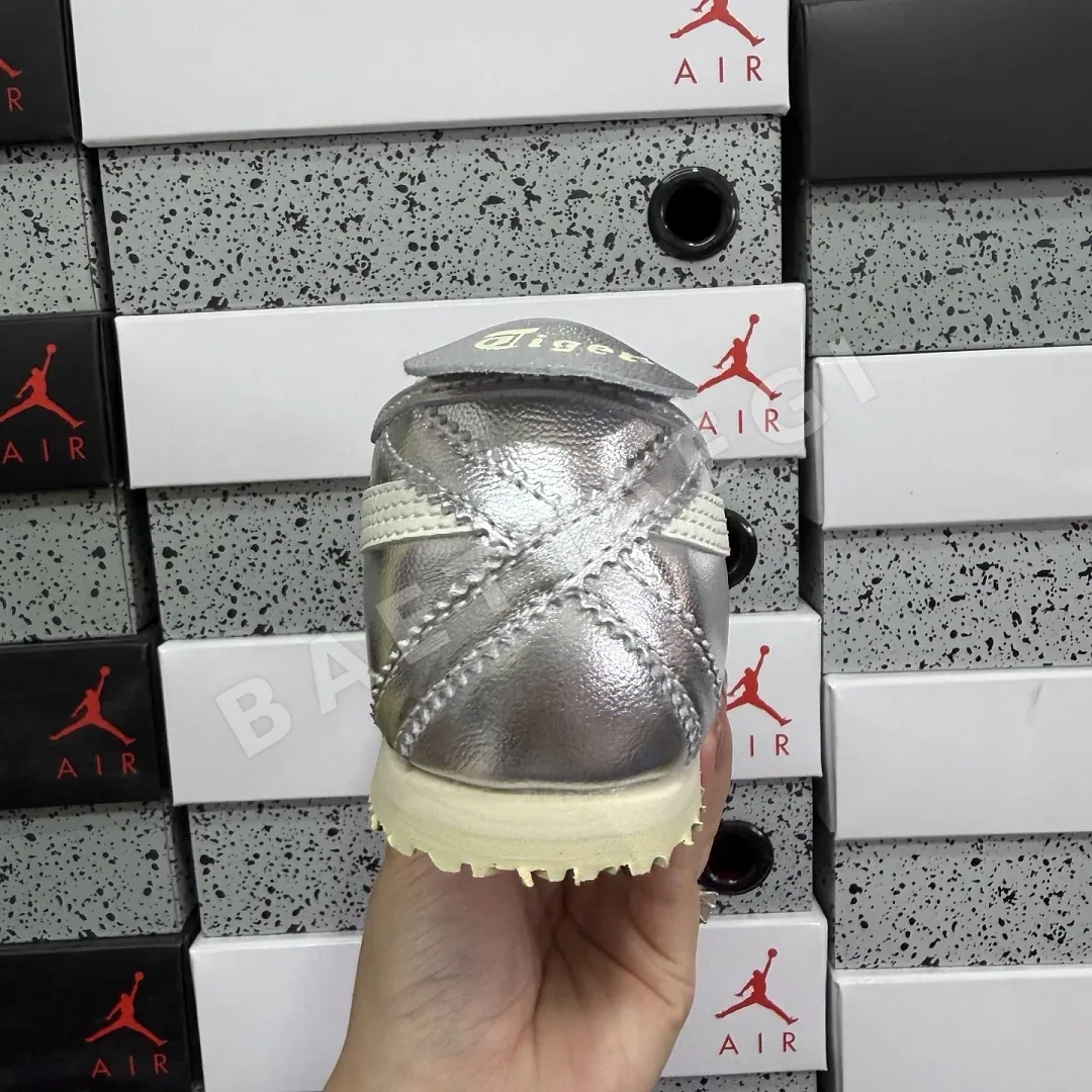 오니츠카타이거 [QC] 멕시코 66 1183B566-021 202278 Onitsuka Tiger Mexico 66 Silver Off 상세 이미지 3