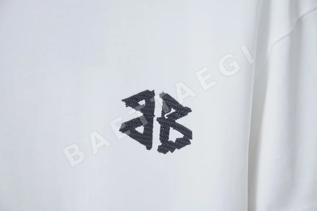 발렌시아가 테리 크로스 라인스톤 장식 반팔 티셔츠 상세 이미지 4