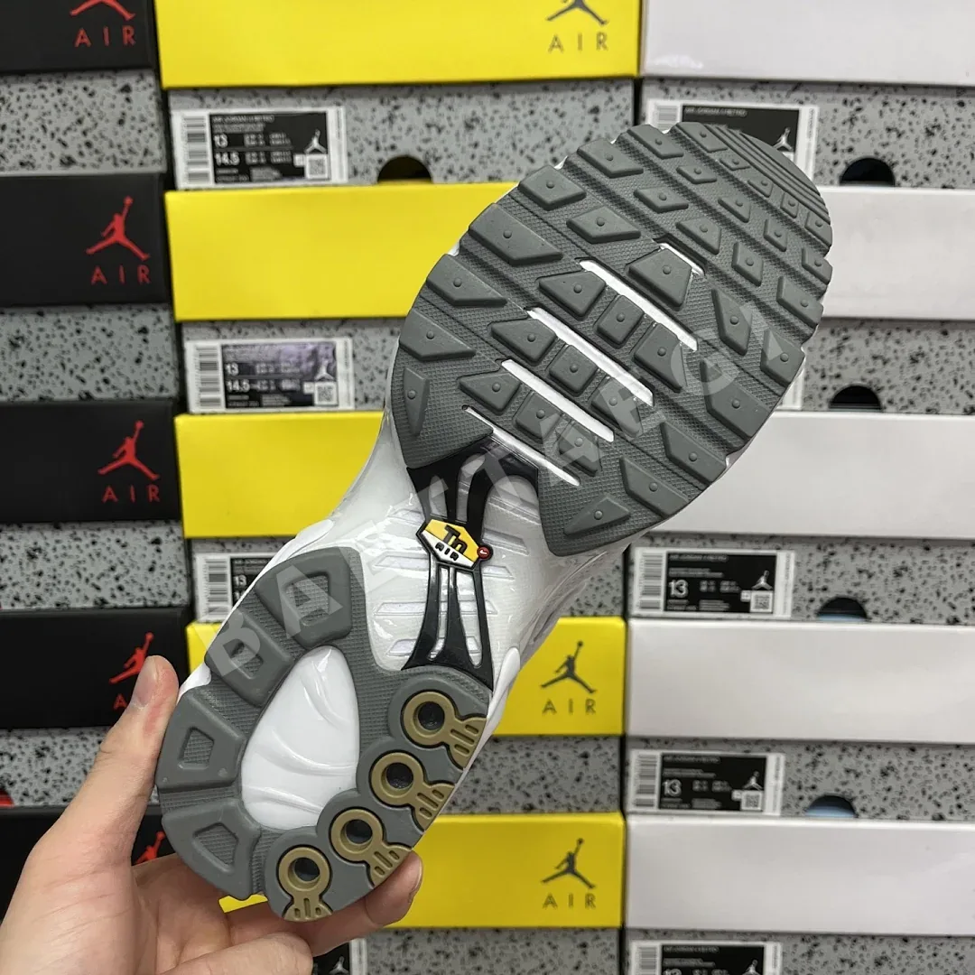 나이키 [DF] 에어 맥스 플러스 604133-139 201068 Nike Air Max Plus White 상세 이미지 3