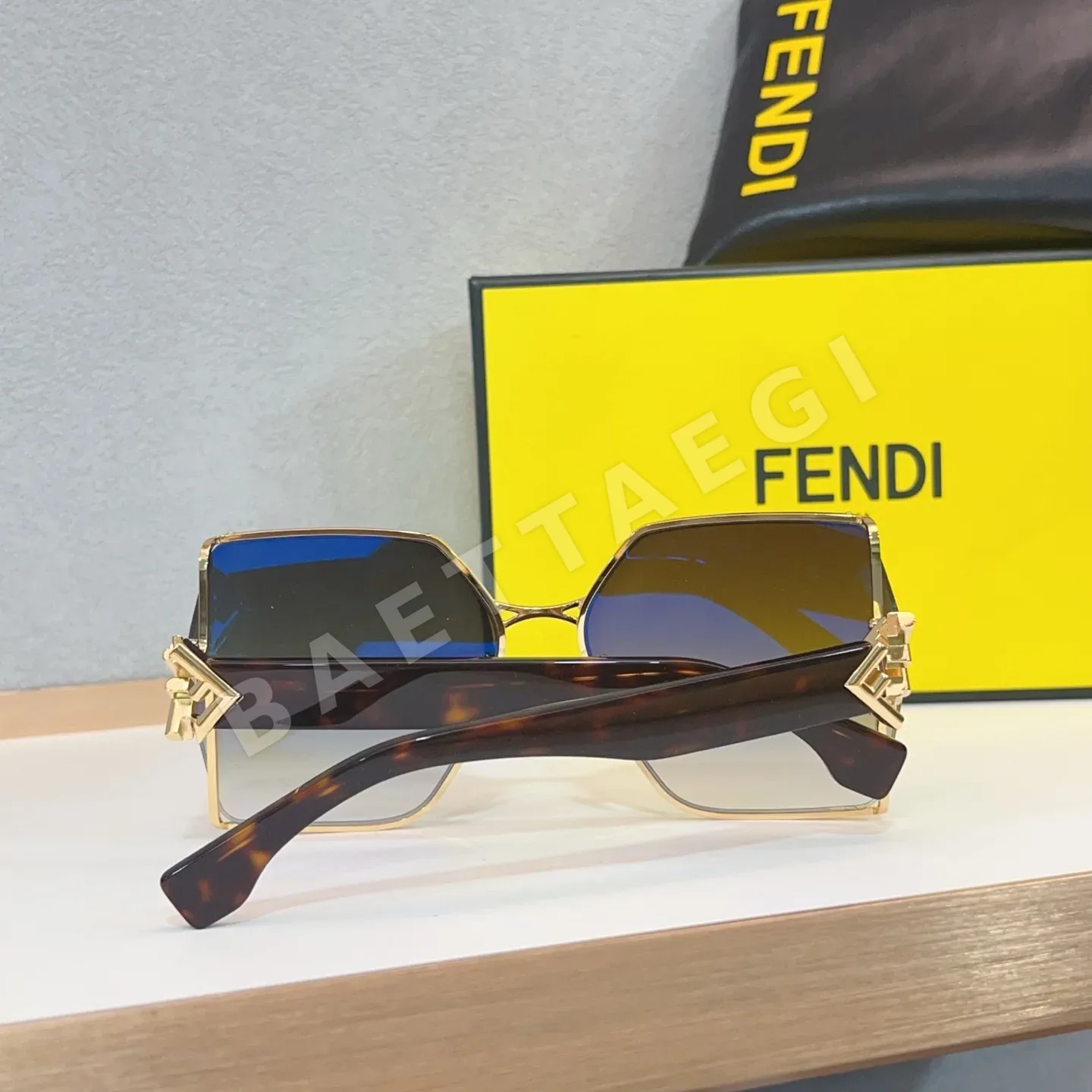 펜디 선글라스 74249 Fendi Sunglasses 상세 이미지 9