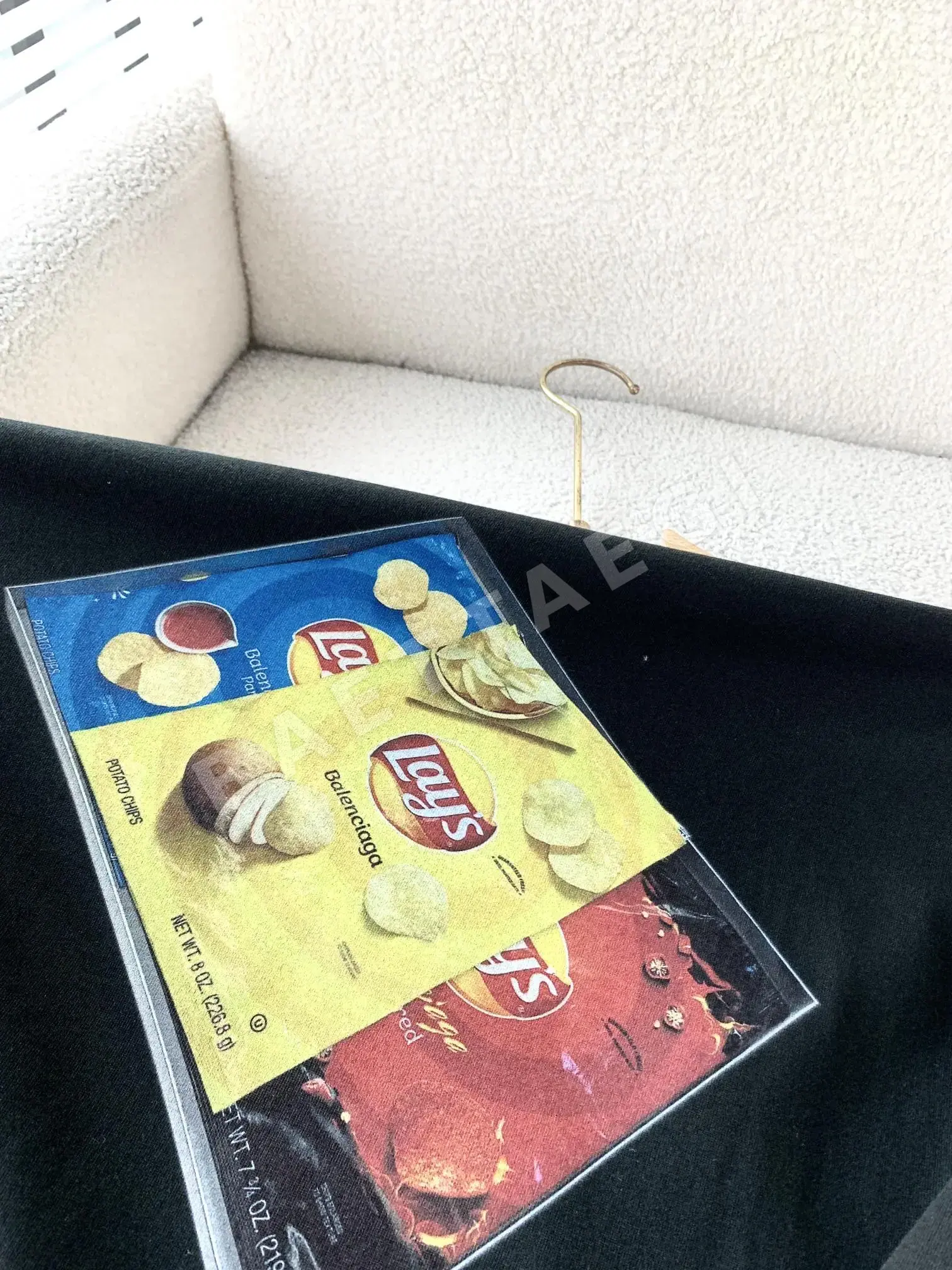 발렌시아가 여성 클래식 로고 반팔 티셔츠 상세 이미지 8